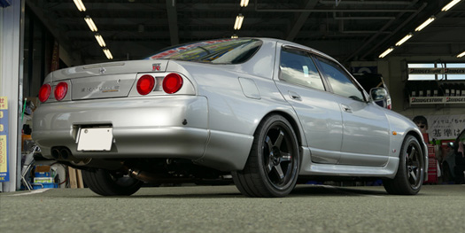 NISSAN SKYLINE GT-R