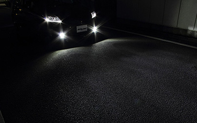 ヘッドランプと同様フォグランプをHIDにできますか？