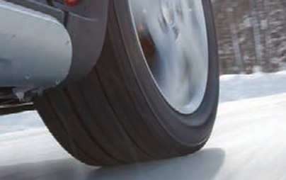 いま履いているスタッドレスタイヤ、大丈夫でしょうか？