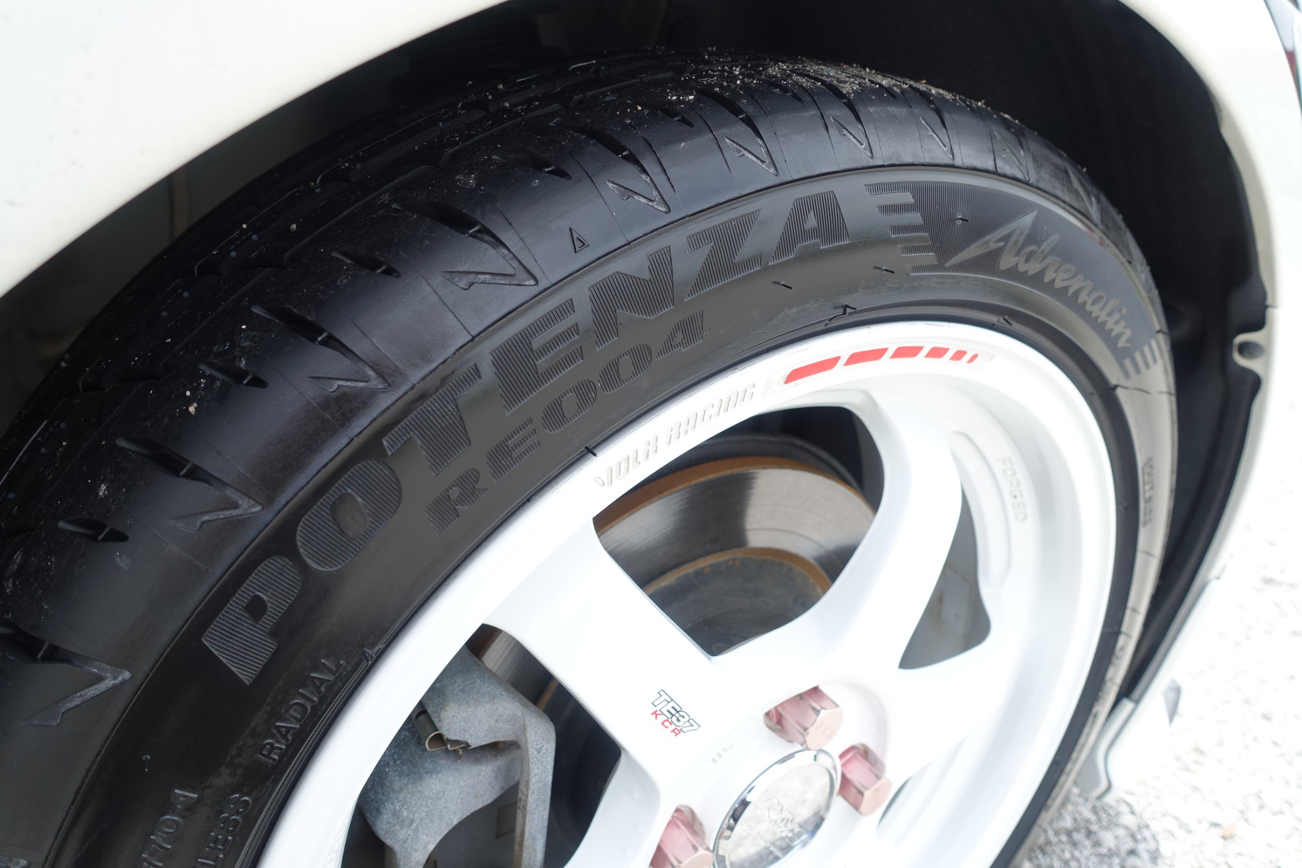 タイヤを交換する理由は摩耗だけじゃないんですよ!ホンダ S660 タイヤを交換する理由は摩耗だけじゃないんですよ!ホンダ S660