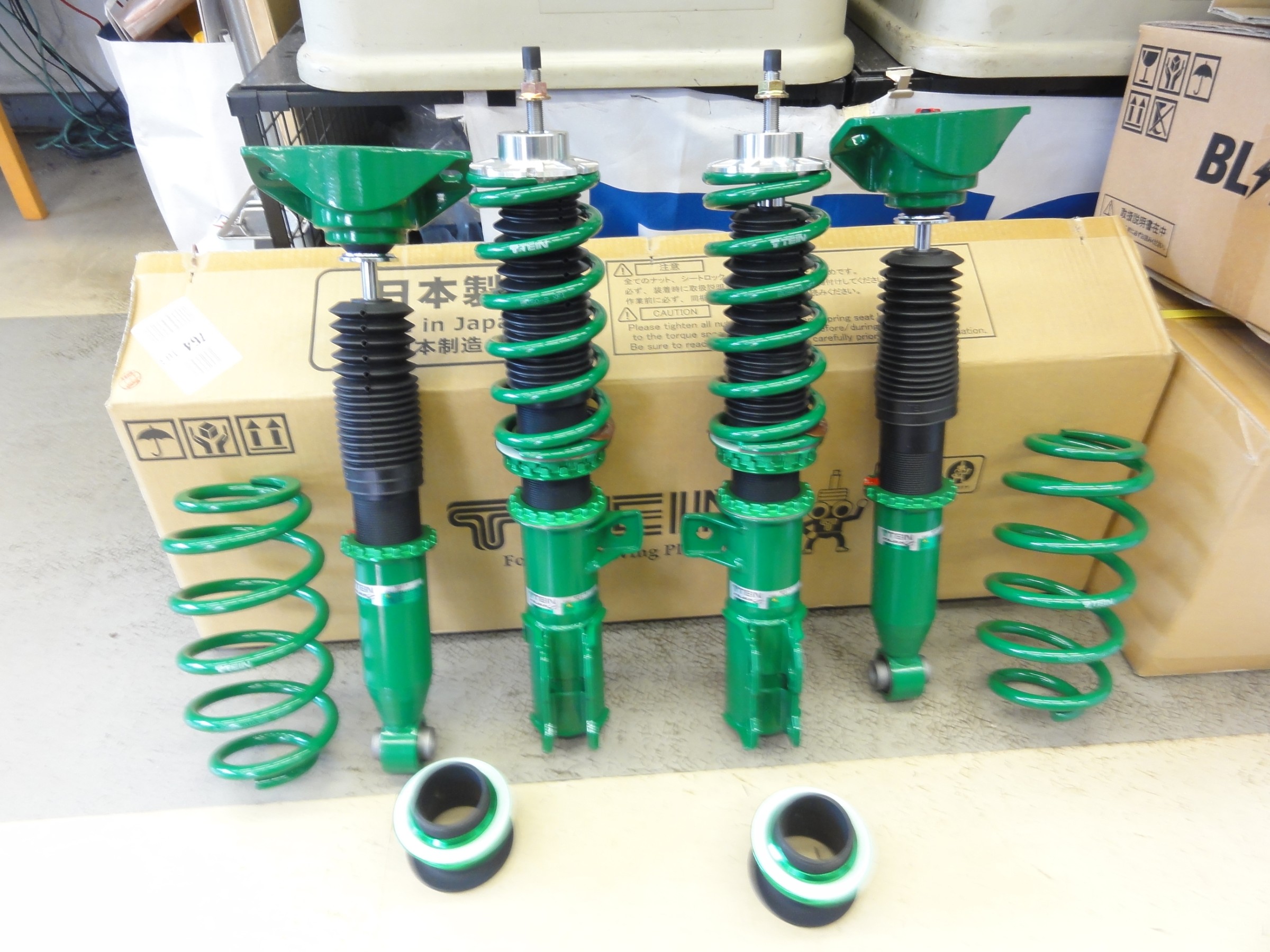 GRヤリス（MXPA12）テイン製車高調「FLEX-Z」装着＆アライメント作業