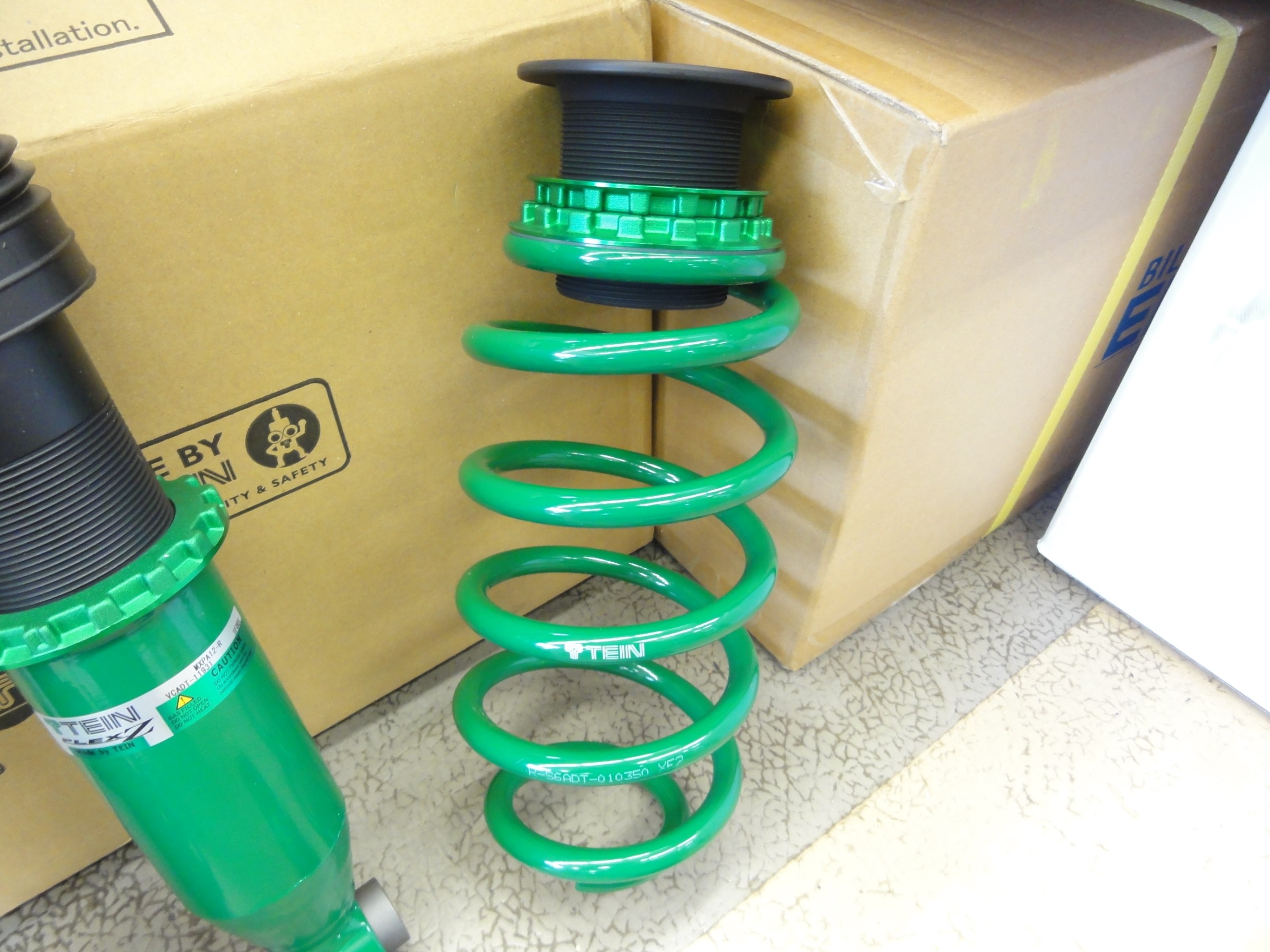 GRヤリス（MXPA12）テイン製車高調「FLEX-Z」装着＆アライメント作業