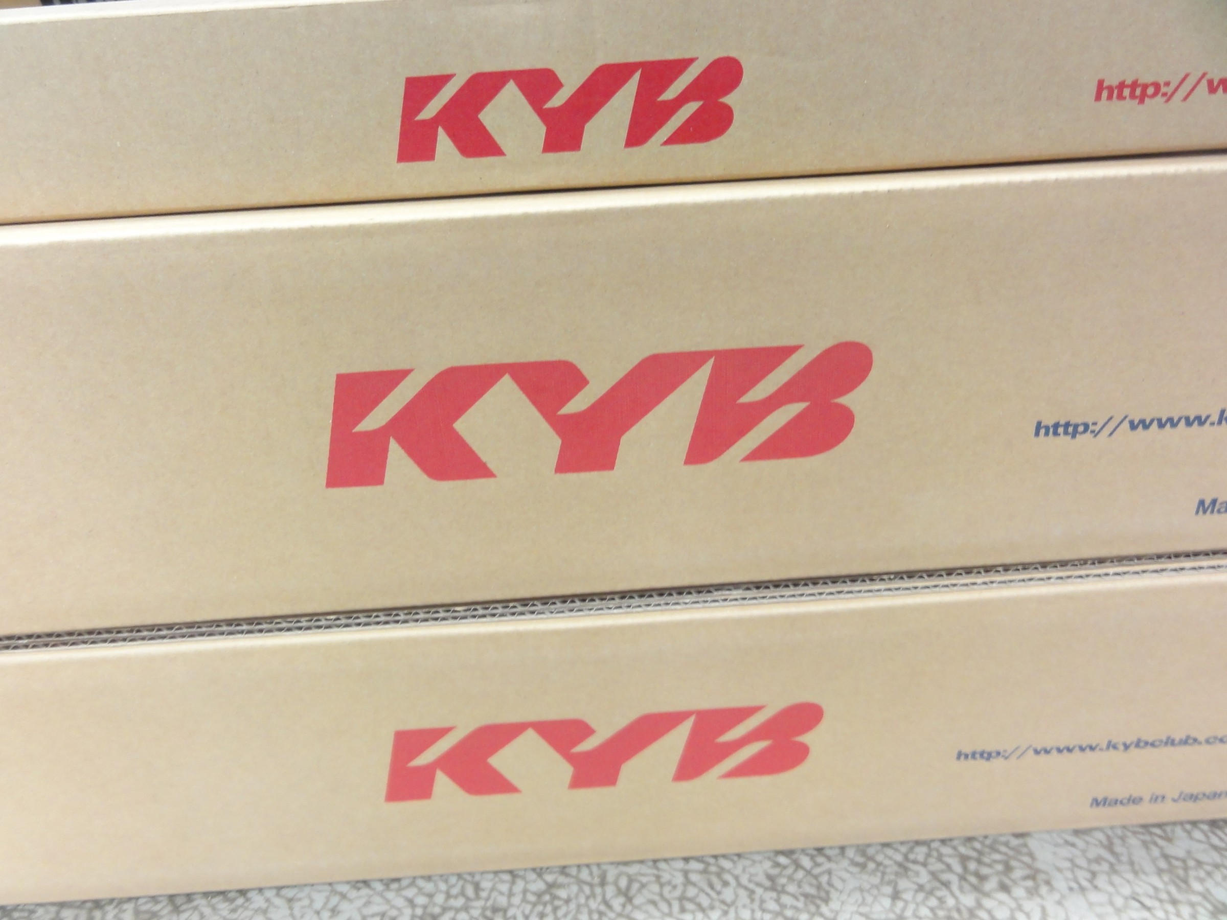 ベリーサ（DC5W）KYB製ショックアブソーバー「ニューSRスペシャル ...