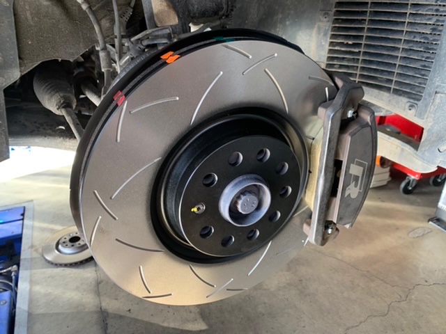 ◇Volkswagen GOLF7 R [AUDJHF] 用品取付 DiscBrakeAustralia ブレーキ