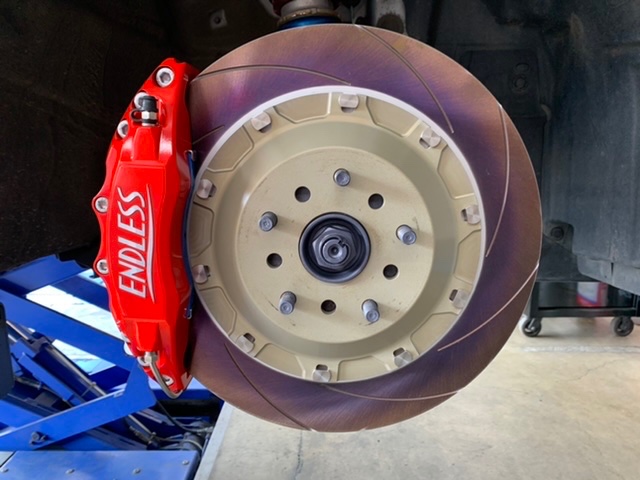 ◇SUBARU WRX S4 [VAG] 用品取付 ENDLESS ブレーキキャリパー&ローター