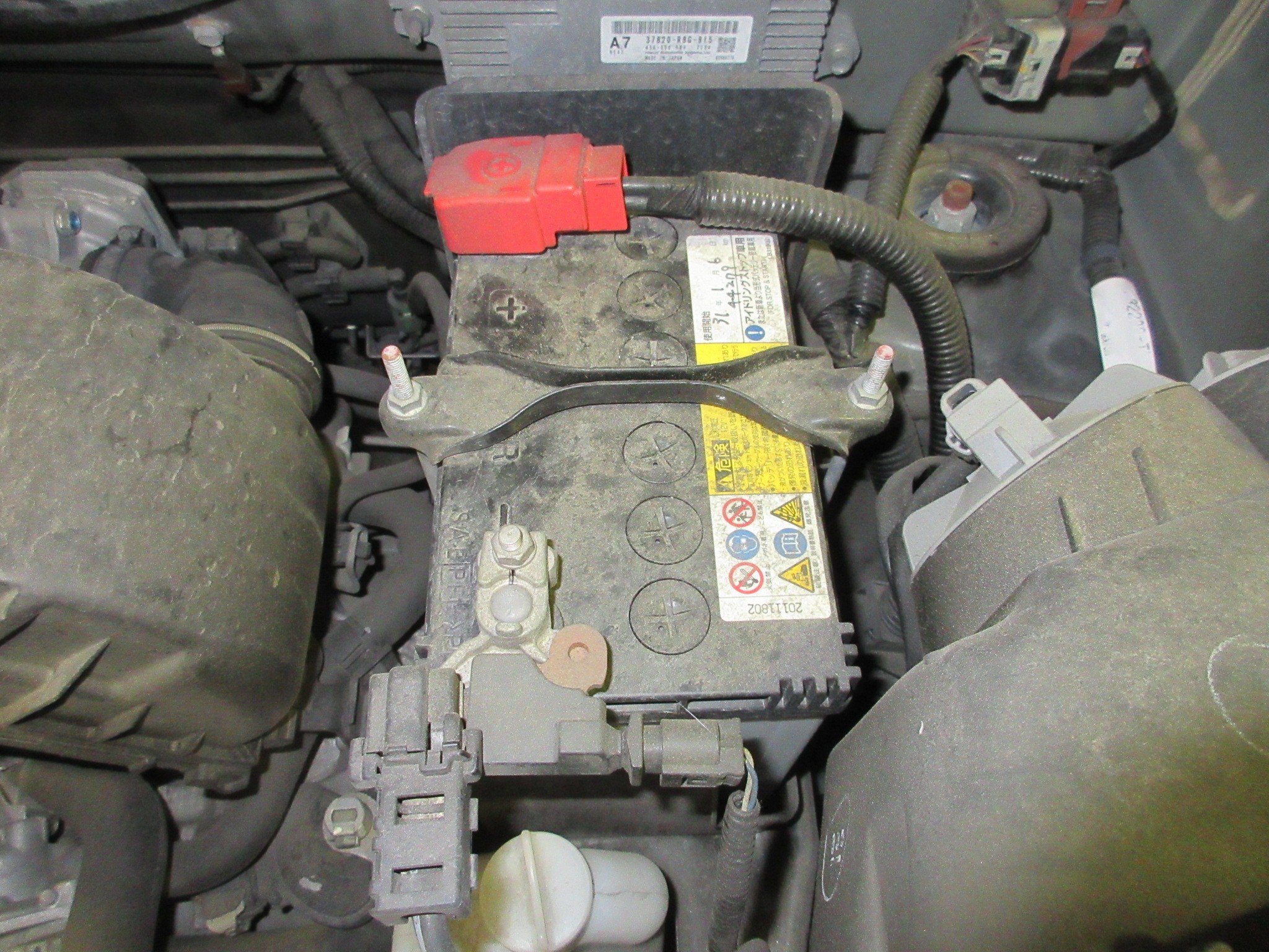 N Box Jf1 バッテリー交換 ホンダ N Box メンテナンス オイル バッテリー他 Staff日記 コクピット さつま貝塚 車のカスタマイズにかかわるスタッフより