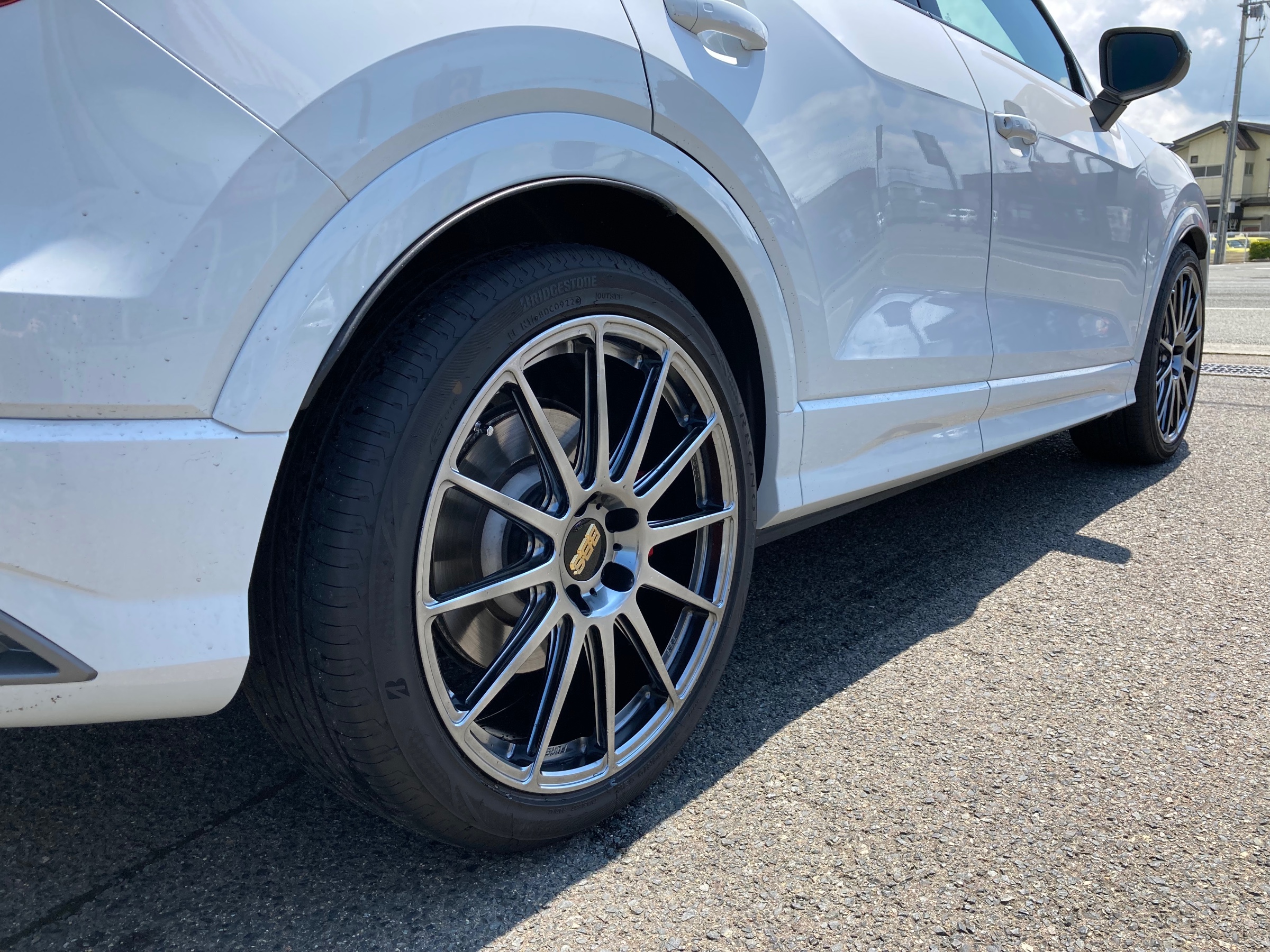 AUDI SQ2】×【BBS×REGNO×MSS】 | オーナーズカーインデックス