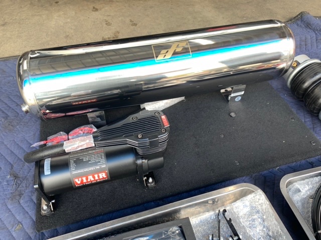 ◇TOYOTA PRIUS PHV S GR SPORT [ZVW52] 用品取付 AIR FORCE