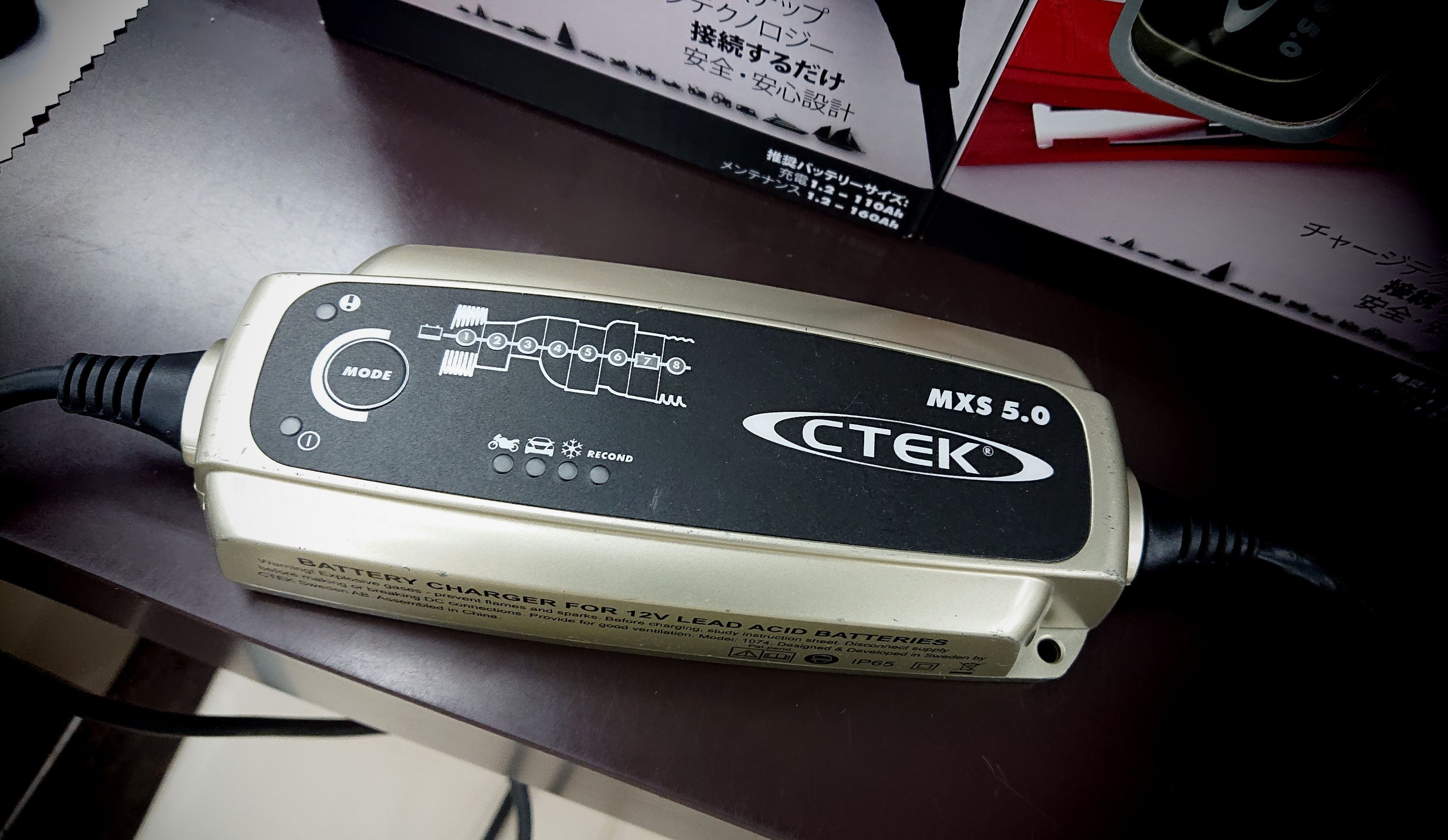 値上がり前に 1台 いかかがですか ?? CTEK（シーテック）バッテリー