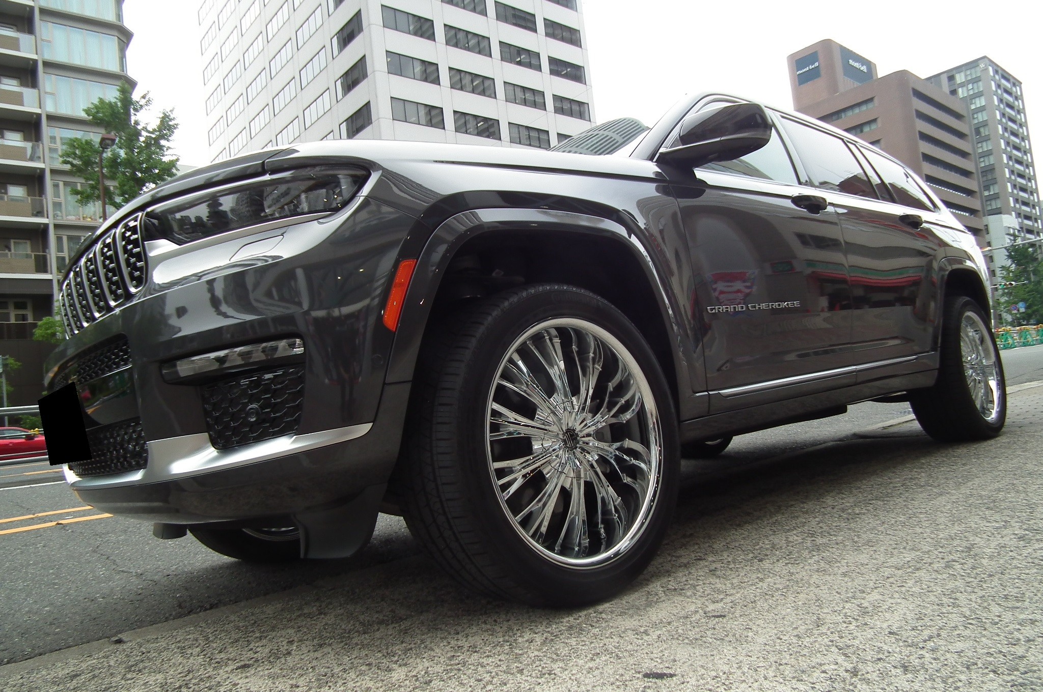 本日の 【 ホイール 交換 】作業紹介♪♪ | クライスラー Jeep