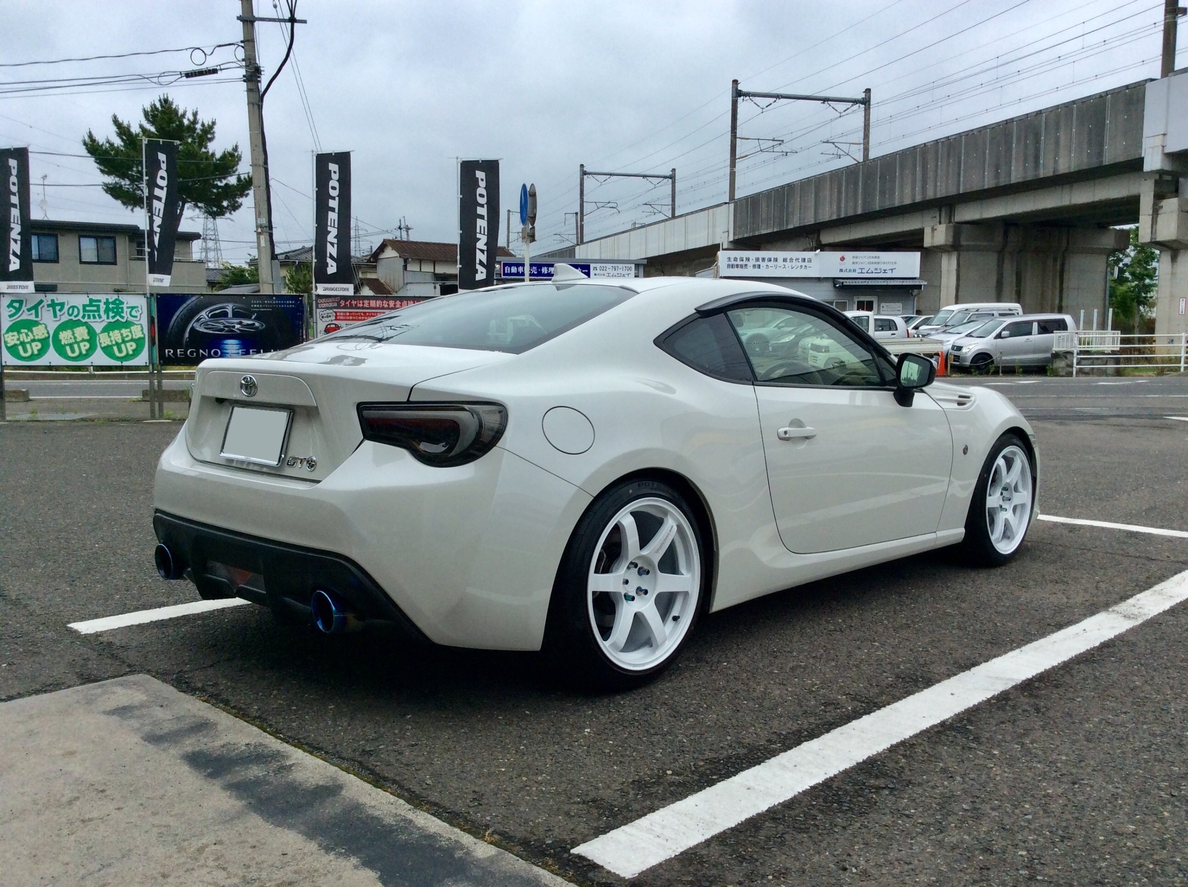 86 ZN6 通勤快速仕様！ | オーナーズカーインデックス | カスタマイズ