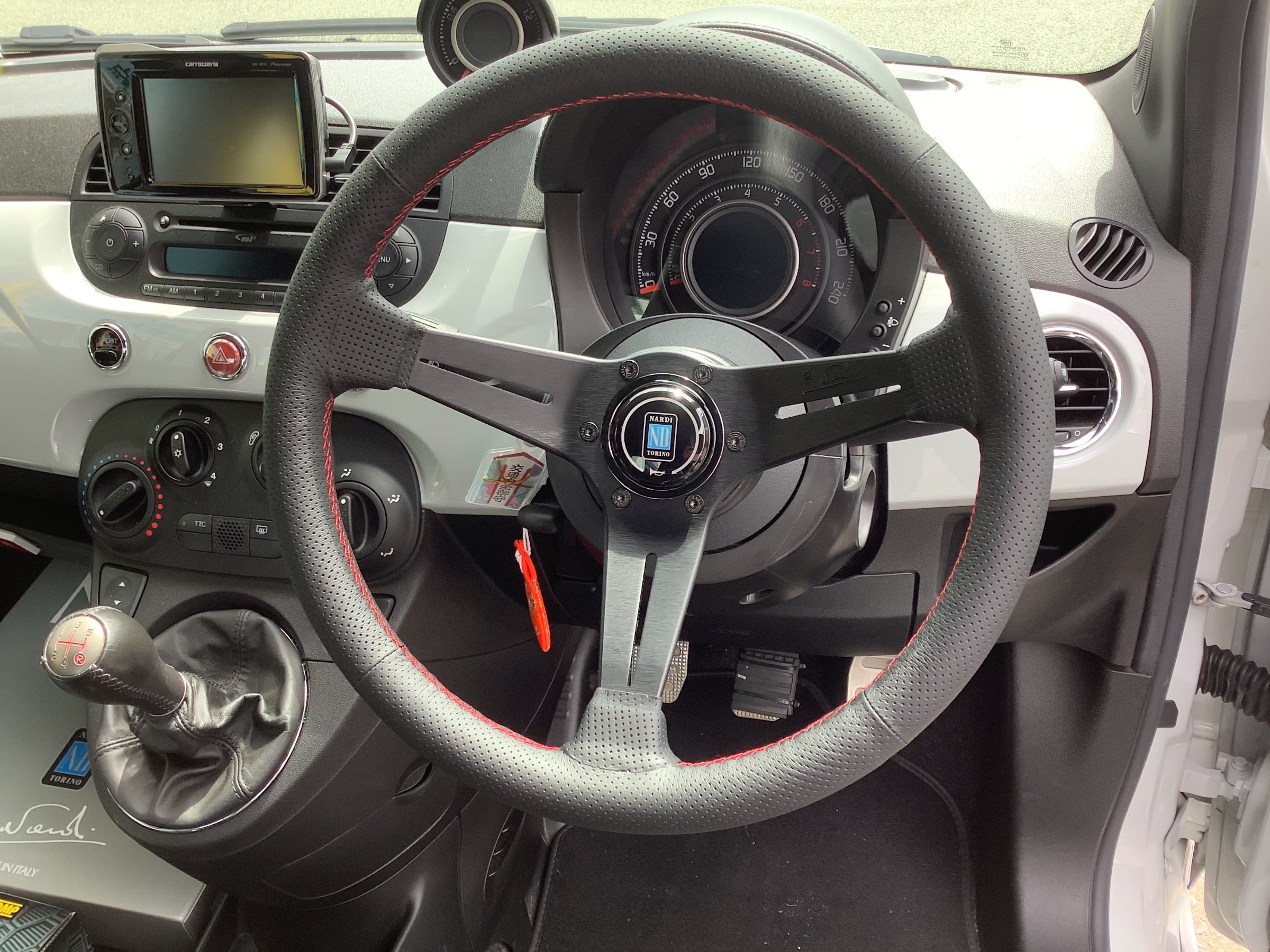 NARDI ナルディ　ウッドステアリング フィアットパンダ用ボス　付属　欧州車 フィアットパンダ用NARDIナルディ純正ステアリングボス