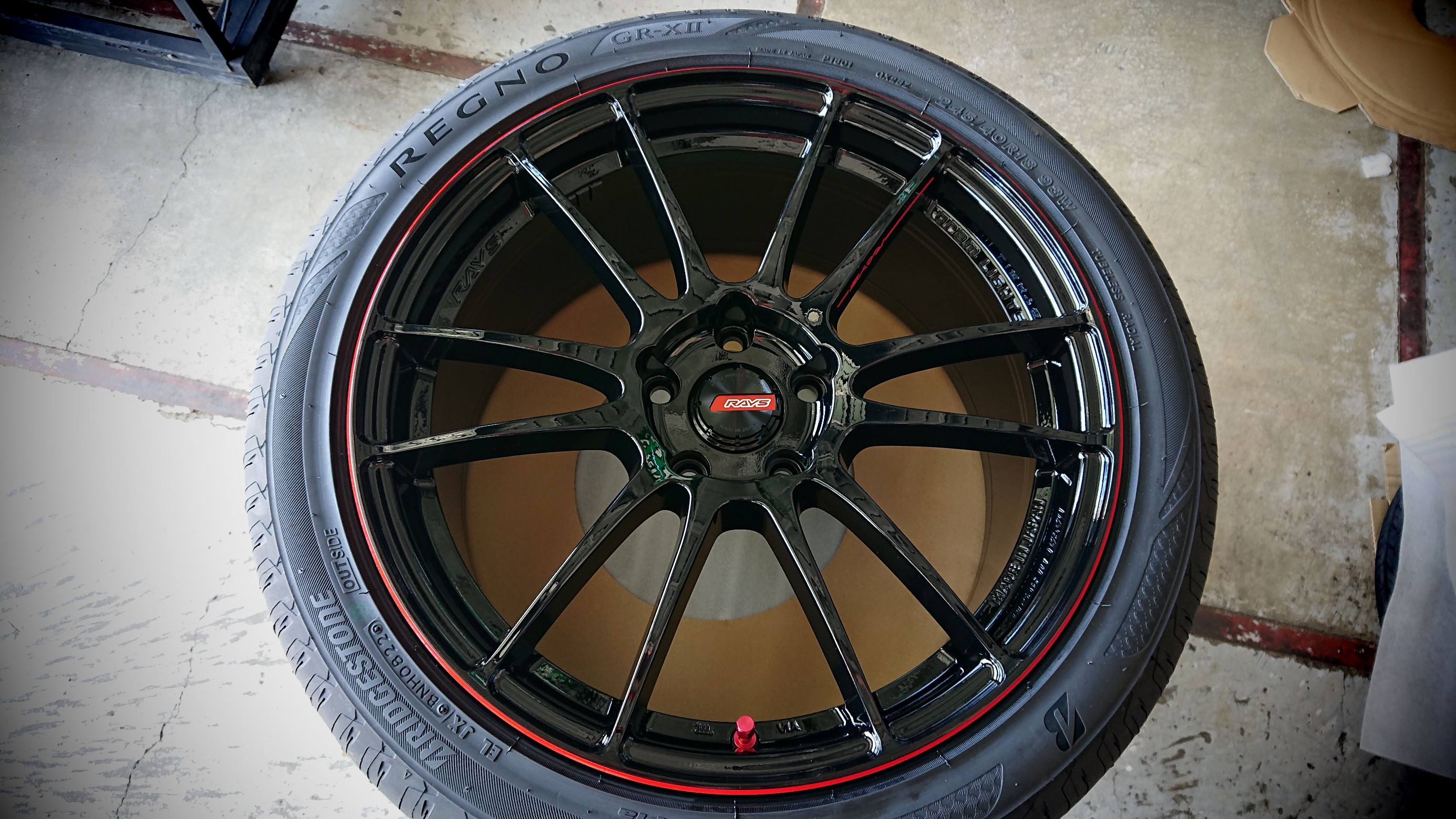 RAYS（レイズ）グラムライツ 57Xtreme REVLIMIT EDITION + レグノ GR