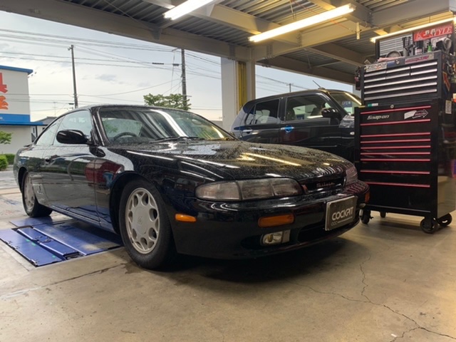 ◇NISSAN SILVIA [S14] 用品取付 ZENKYJAPAN フロントリアフルアーム取付・DIXCEL  ブレーキパッドローター交換・ホイールハブ5穴化流用・RAYS VOLK RACING TE37 SAGA  S-plus取付・パワステホース交換・燃料タンクパッキン交換・ミッションリアオイルシールスイッチ ...