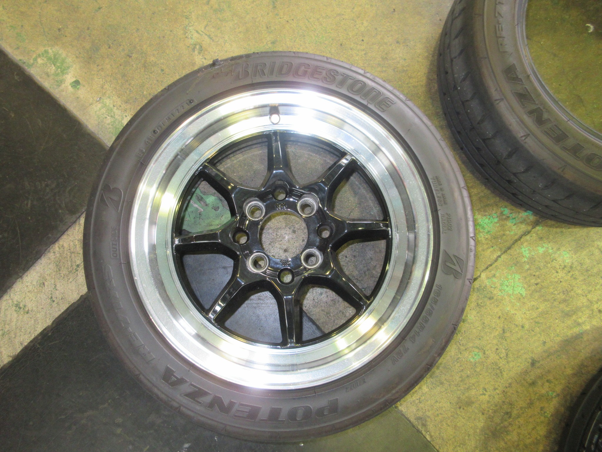 パンク修理不可 | タイヤ | STAFF日記 | コクピット さつま貝塚 | 車の