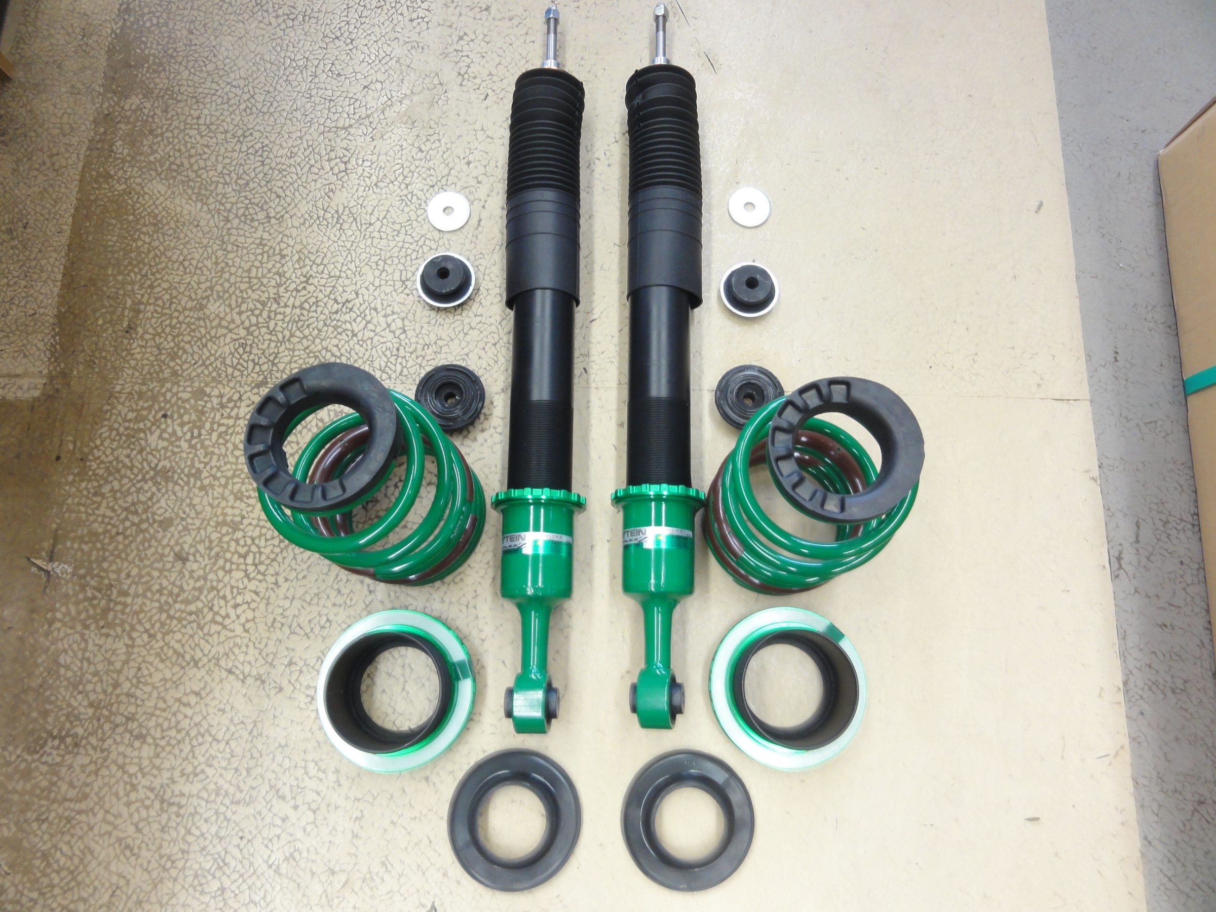 ヴィッツRS（NCP131）テイン製車高調「FLEX-Z」装着＆アライメント作業