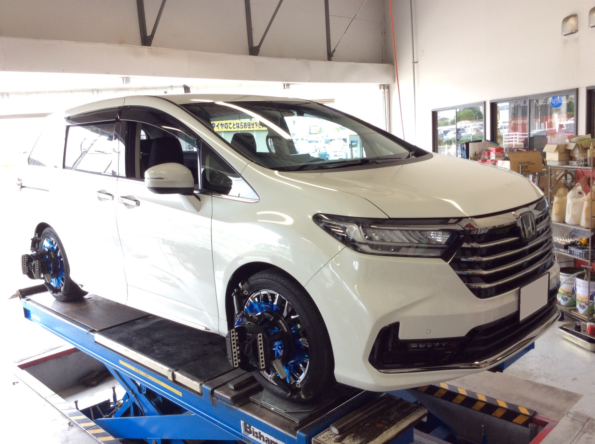 オデッセイ ハイブリッド RC4 リジカラ取り付けます！ | ホンダ