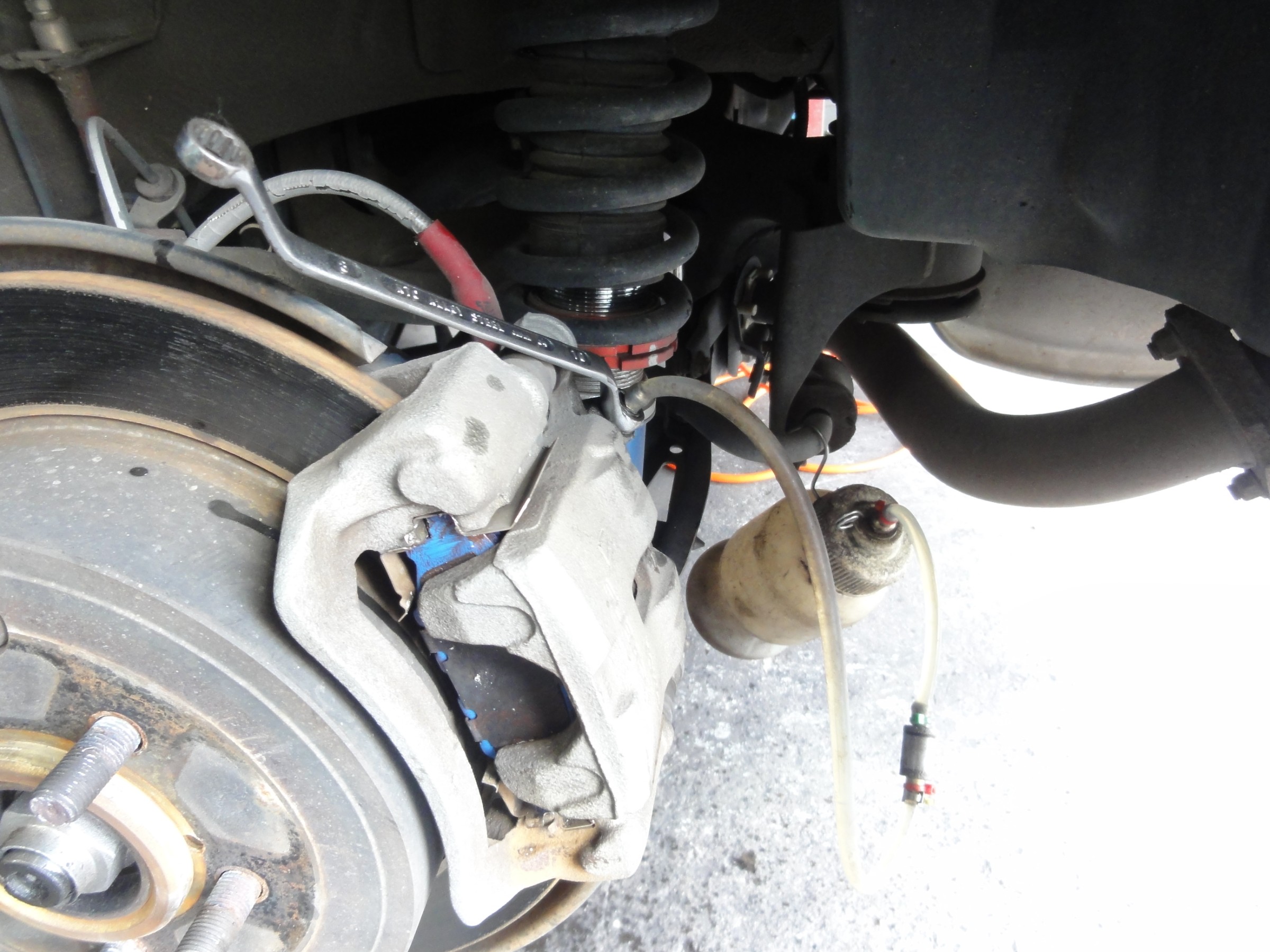 インプレッサ（GH8）エンドレス製スポーツブレーキパッド「SSS」装着