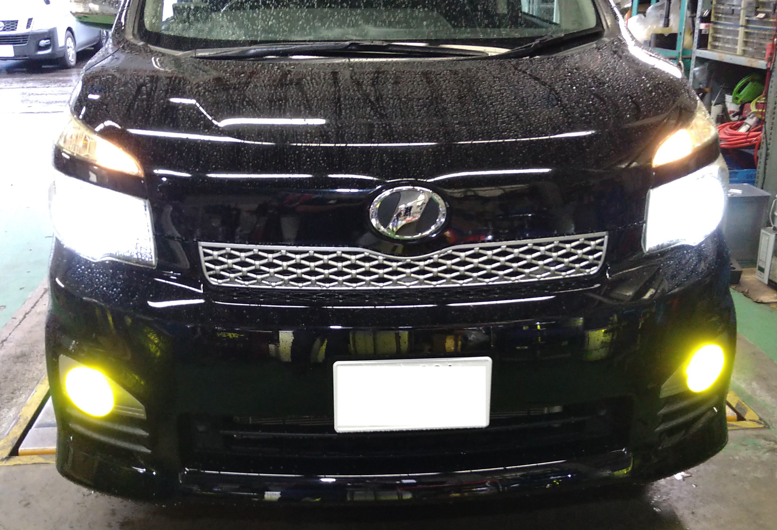 70ヴォクシー LEDヘッドライト | トヨタ ヴォクシー HID・LED（その他
