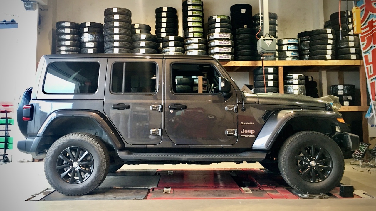 JEEP WRANGLER UNLIMITED SAHARA ✖ JEPPESEN LIFT UP SUSPENSION