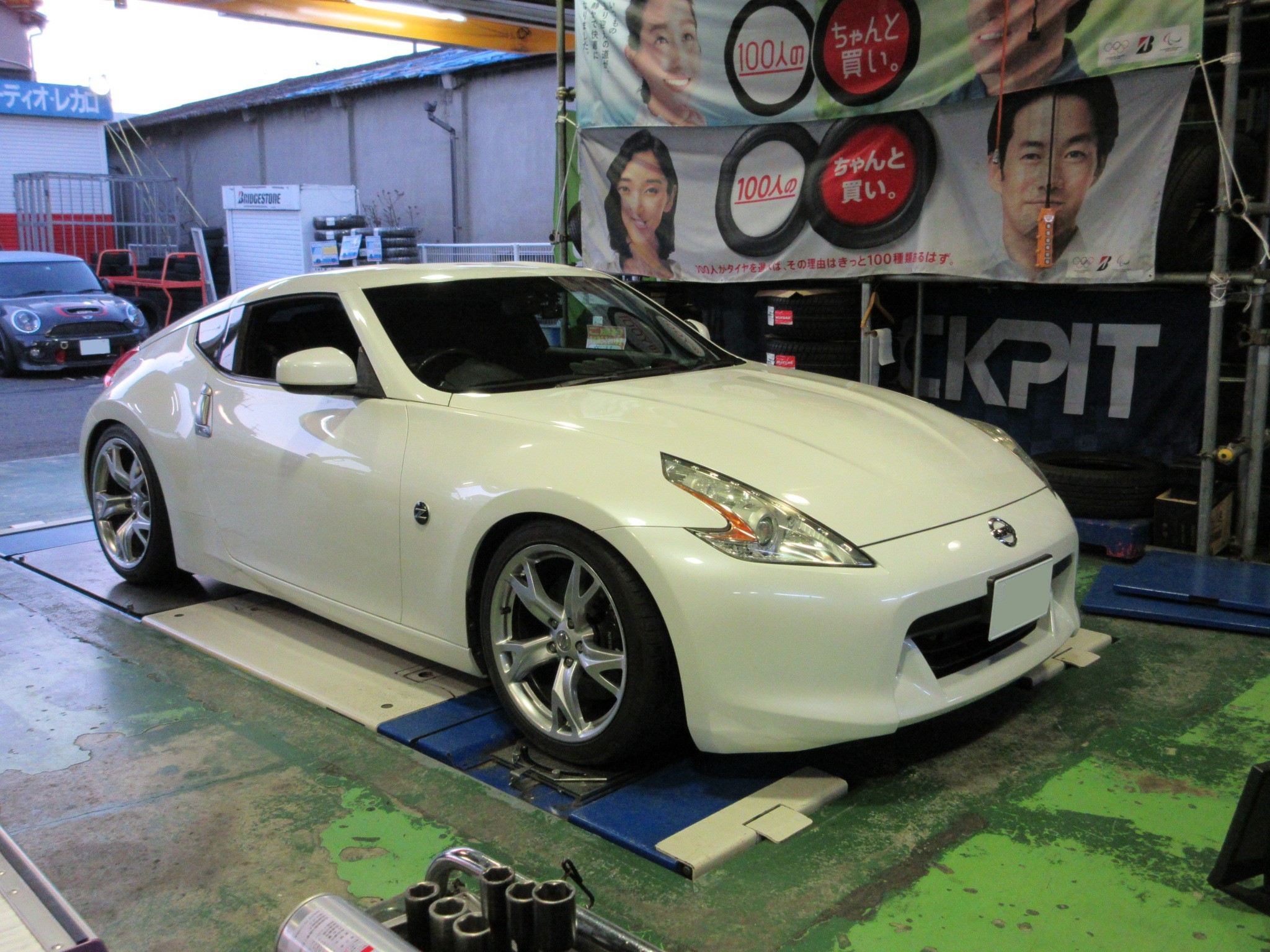 Z34 マフラー交換です | 日産 フェアレディZ 吸・排気系 吸