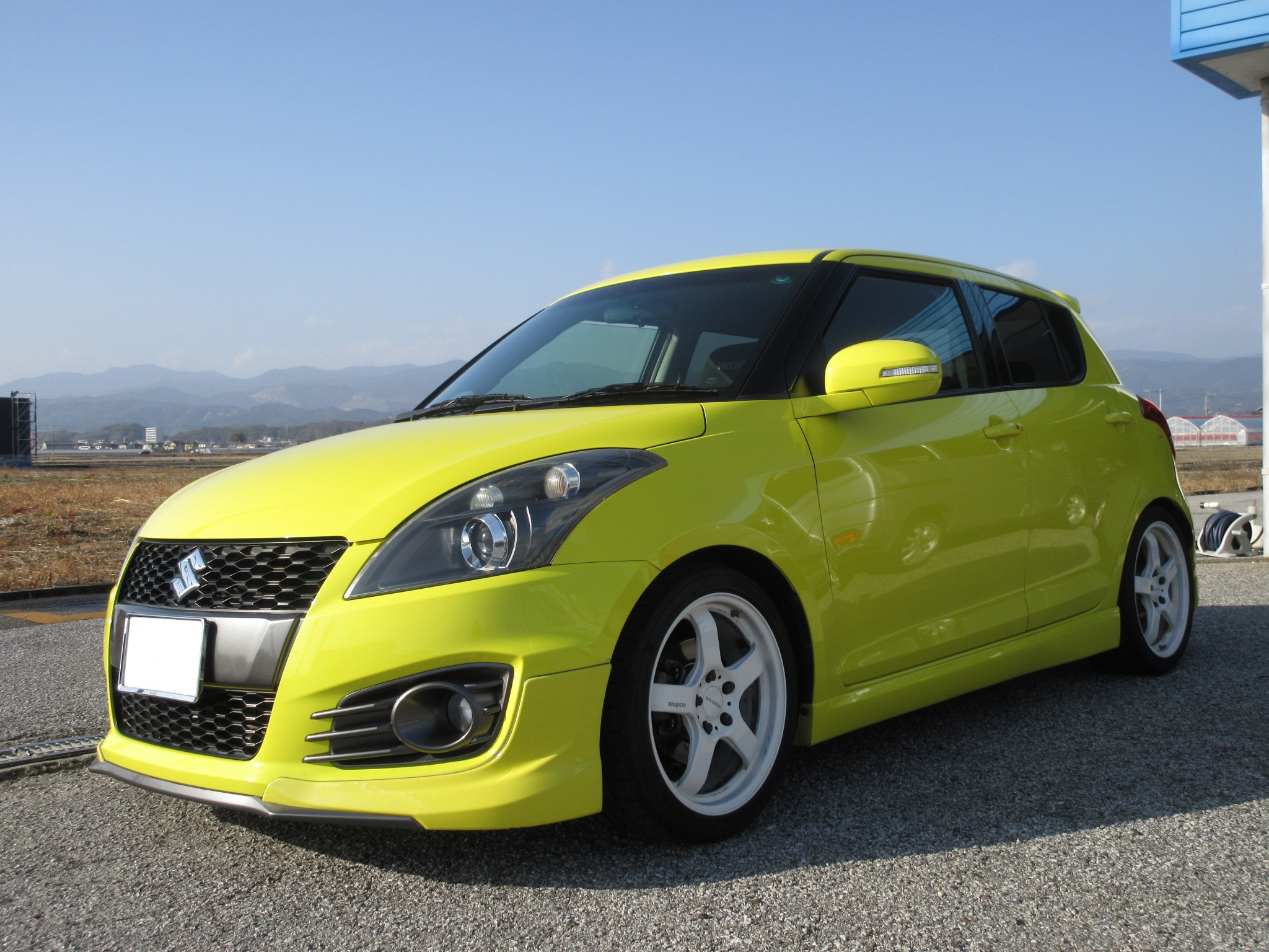 少し早めの夏対策しちゃいました！ スイフトスポーツ（ZC32S）に「AGC