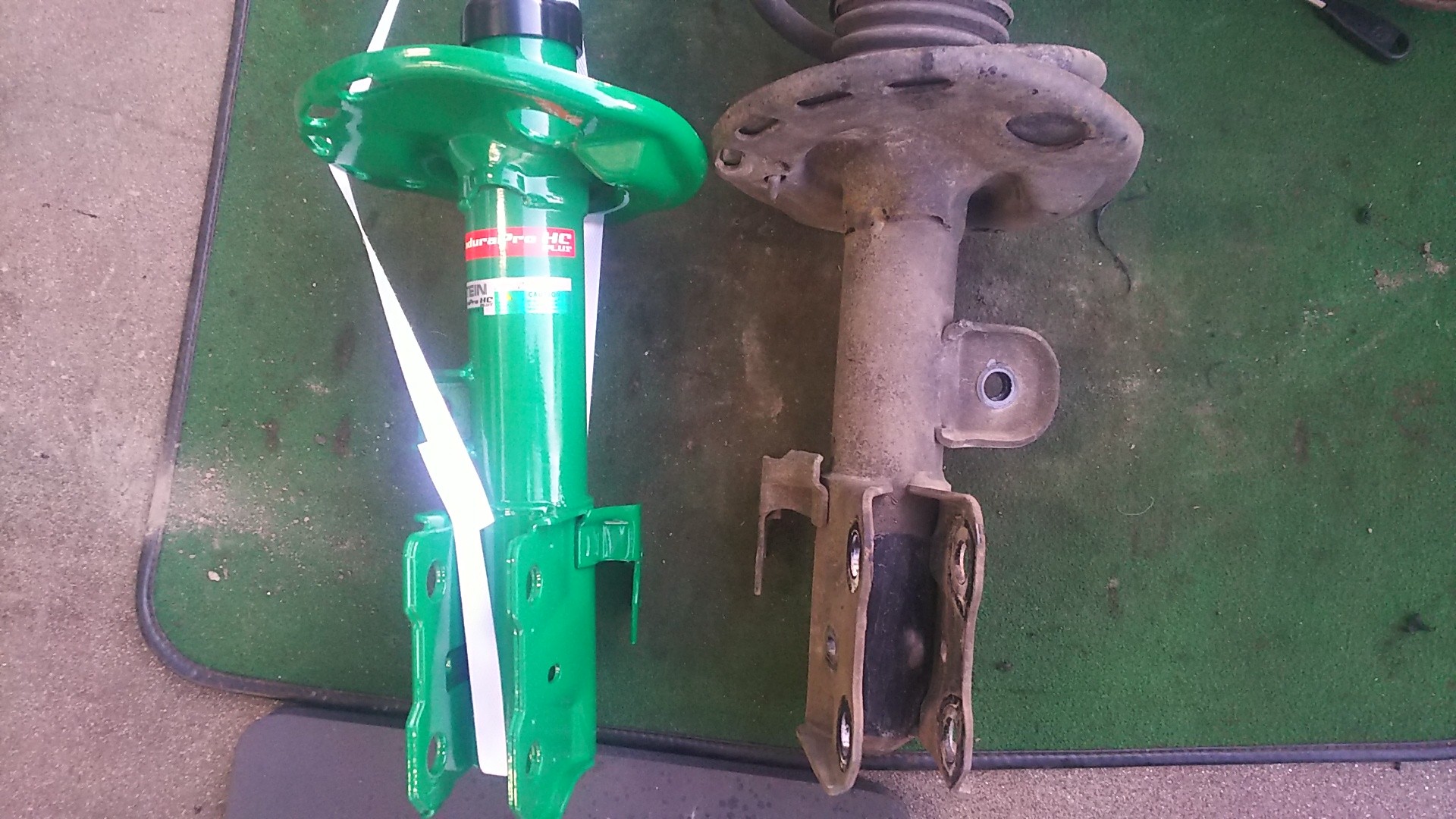 b*o様 プリウス30用TEIN サスペンション スプリングハイテック Amazon | TEIN ( テイン ) ダウンサス【 HIGH-TECH 】トヨタ