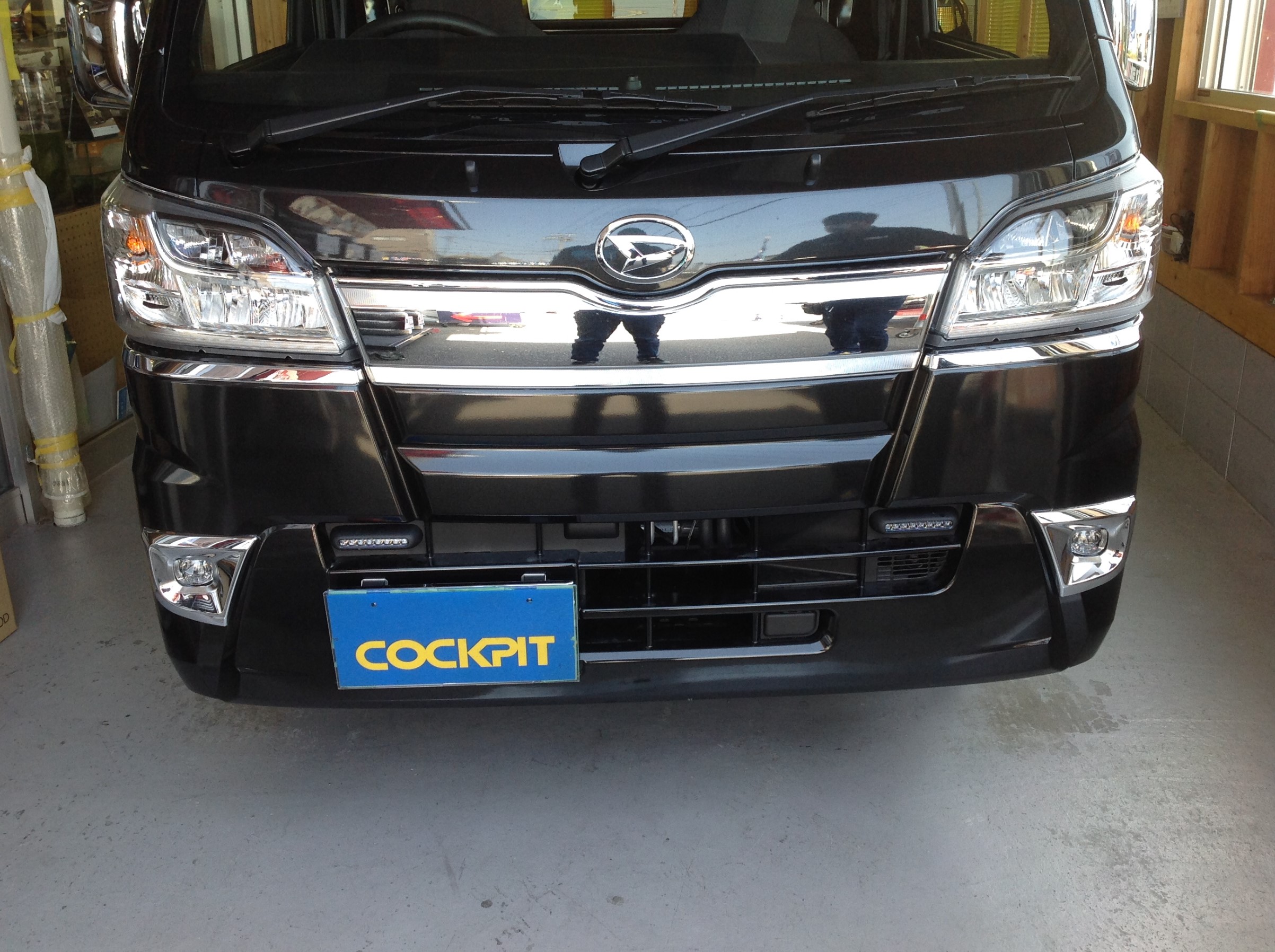 新車のハイゼットジャンボさんをカスタム ダイハツ ハイゼット Av カーナビ ドライブレコーダー Etc Av カーナビ ドライブレコーダー Etc オーディオ取付 スタッフ日記 コクピット きねいわ 車のカスタマイズにかかわるスタッフより