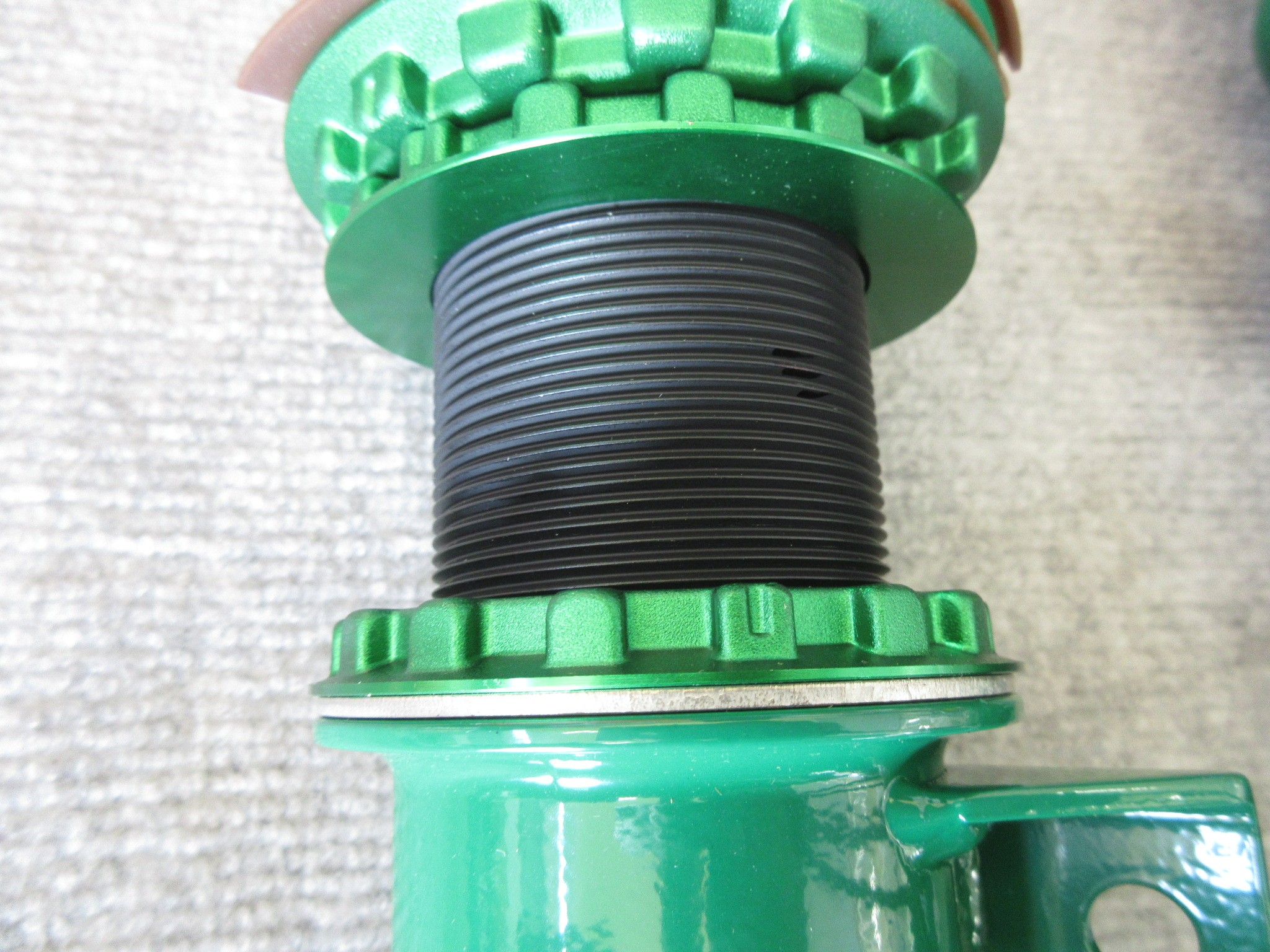 適合確認で悩みましたが最後はカッコ良く仕上がりました ダイハツ キャスト La250s に Tein Flex Z s Rp Potenza Adrenalin Re004 の取り付け ダイハツ キャスト 店長アサコのブログ コクピット 55 車 のカスタマイズにかかわるスタッフより