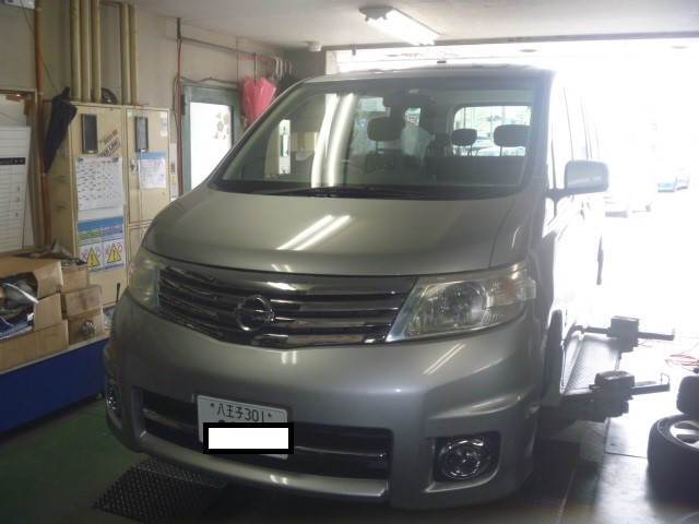 これは危険！！はっきり言って駄目です！！ | 日産 セレナ タイヤ
