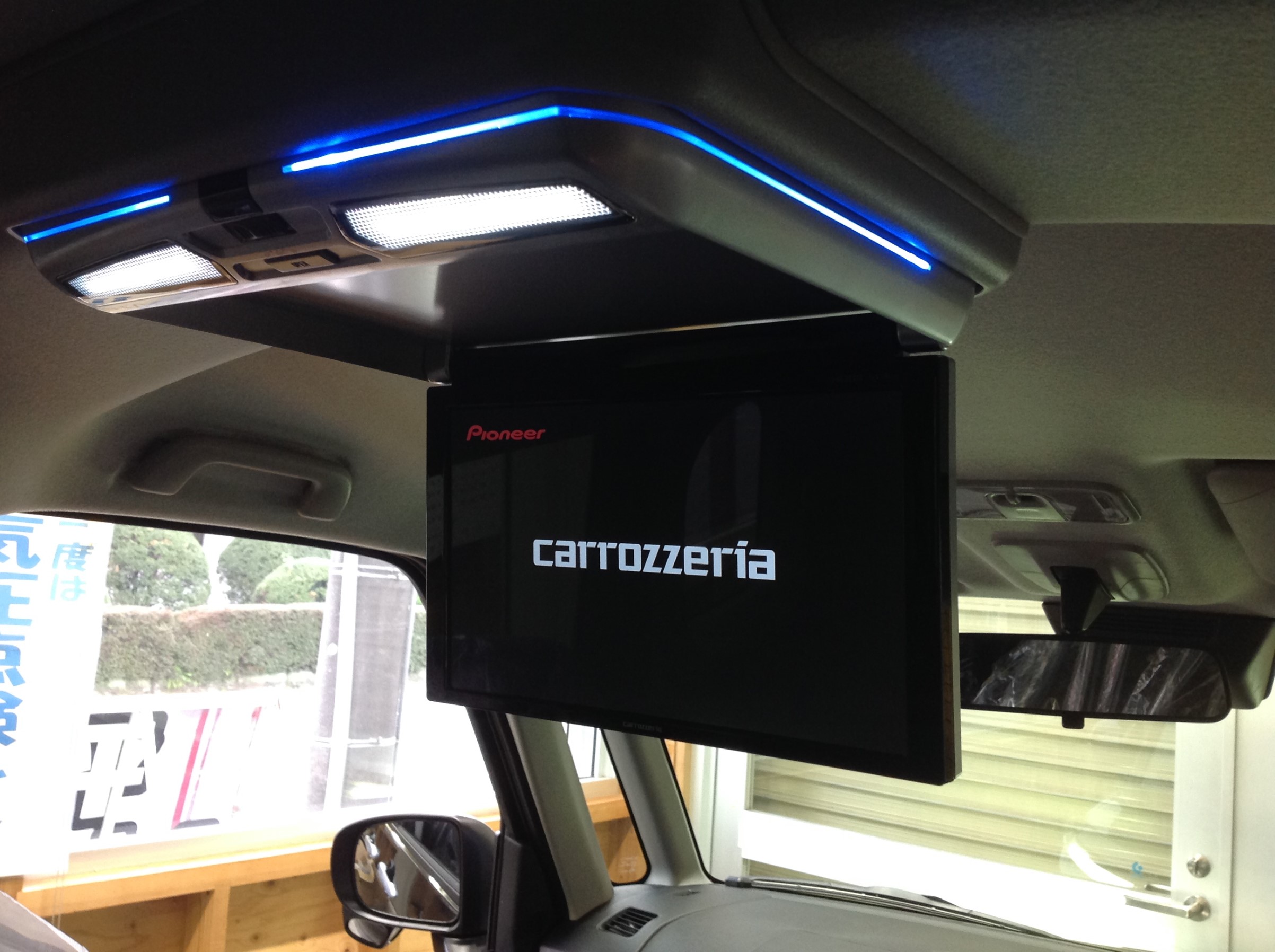 新車のトヨタ ルーミーさん、ナビ＆後席モニター装着です ♪ | トヨタ