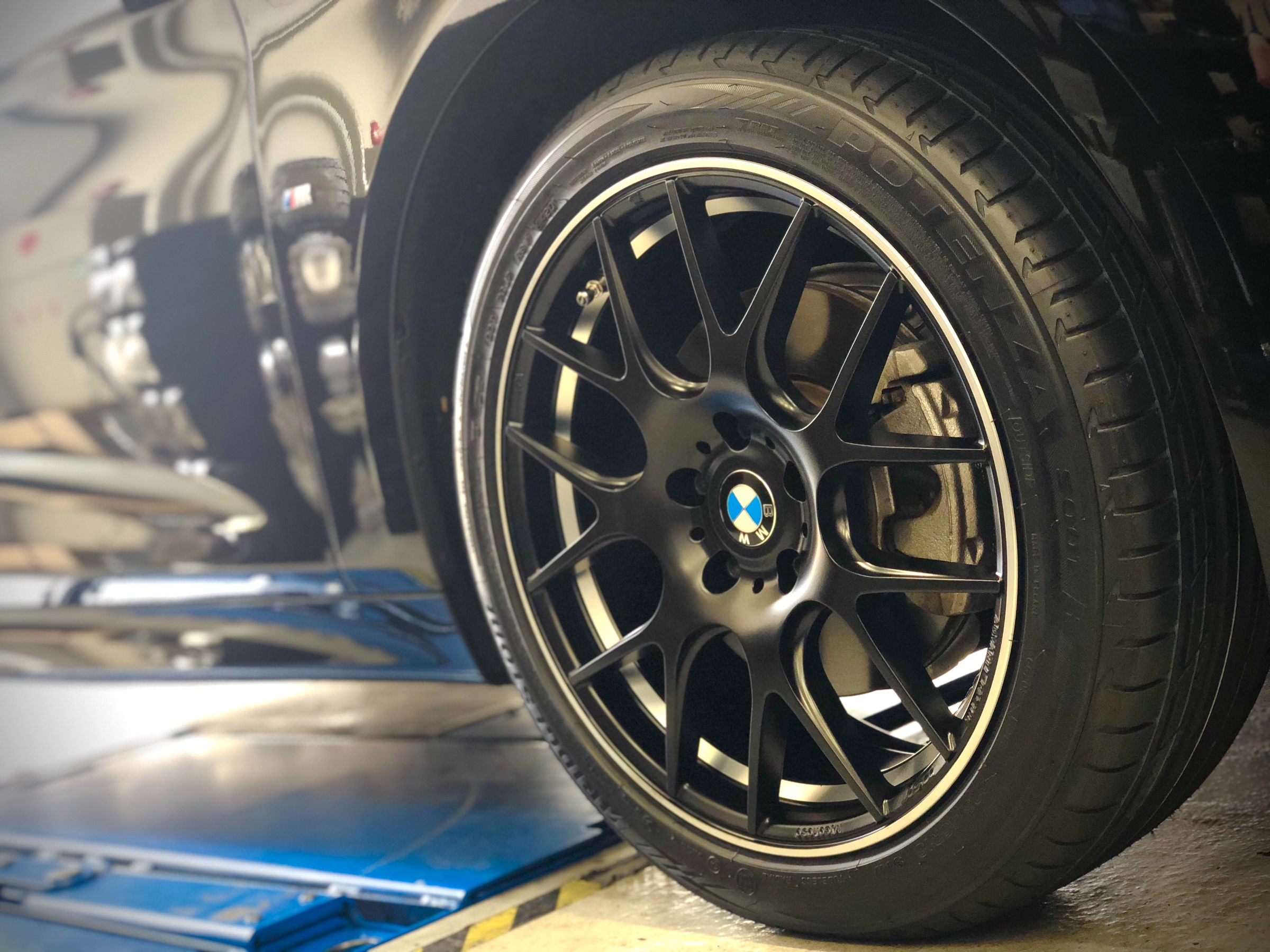 BMW F46 × Advanti RACING VIGOROSO N765 | スタッフ日記 | コクピット