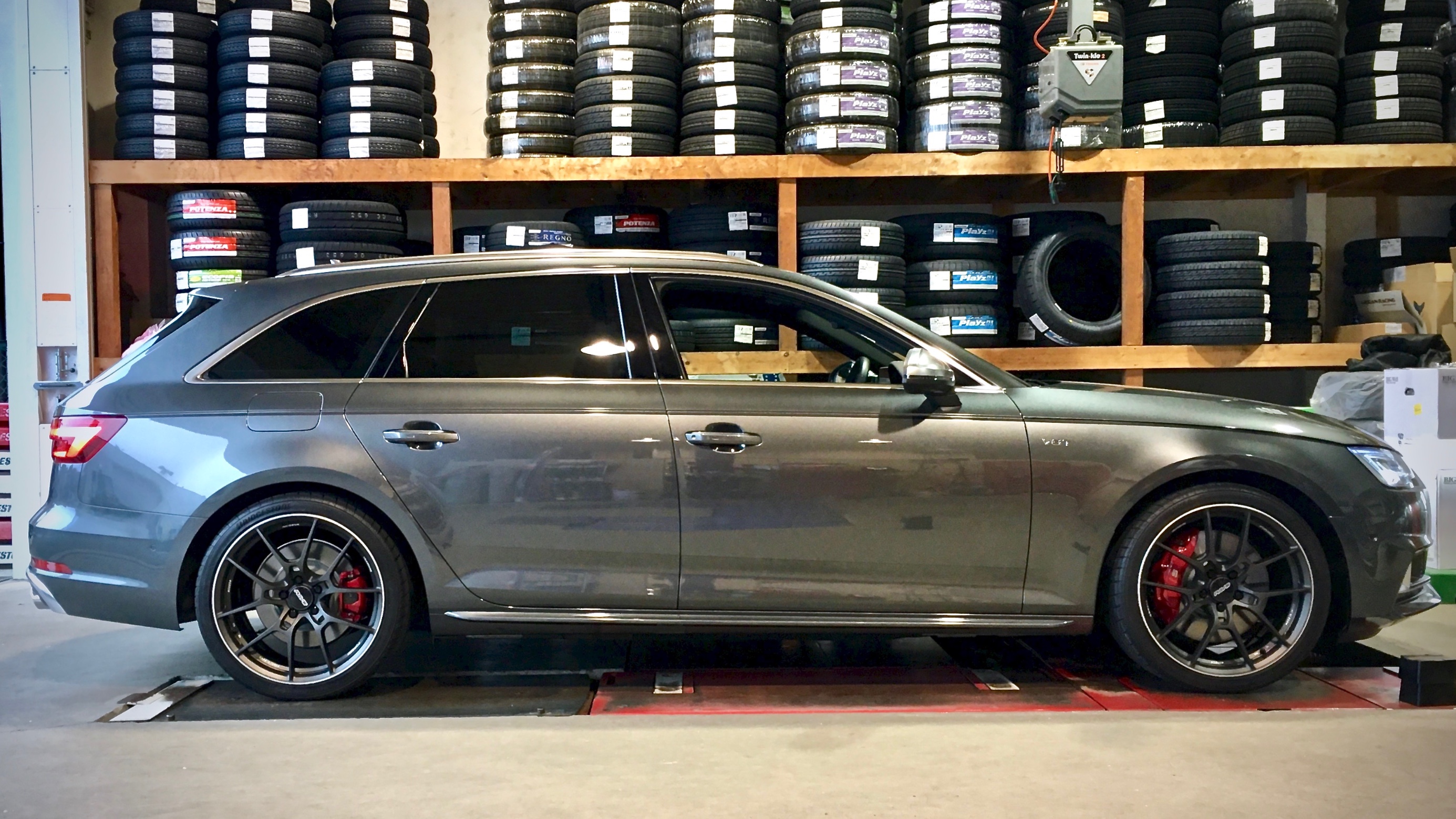 Purinn◆新品◆VOGTLAND ダウンサス　Audi アウディ Audi S4 Avant ✖ VOGTLAND SPORT LOWERING SPRINGS | アウディ