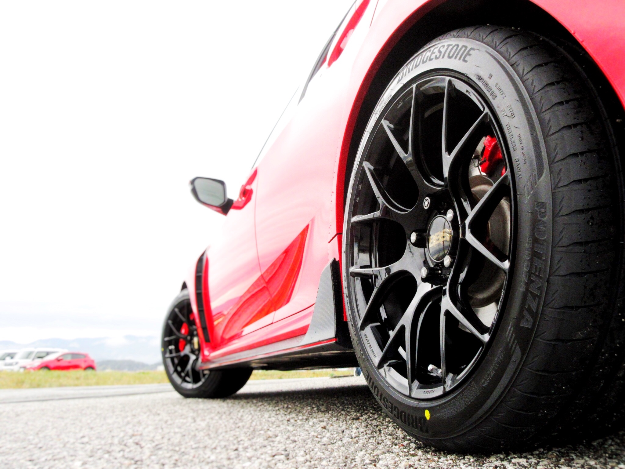 BluEarth ホンダ シビック タイプR(FL5)用 245/40R18 93W ヨコハマ