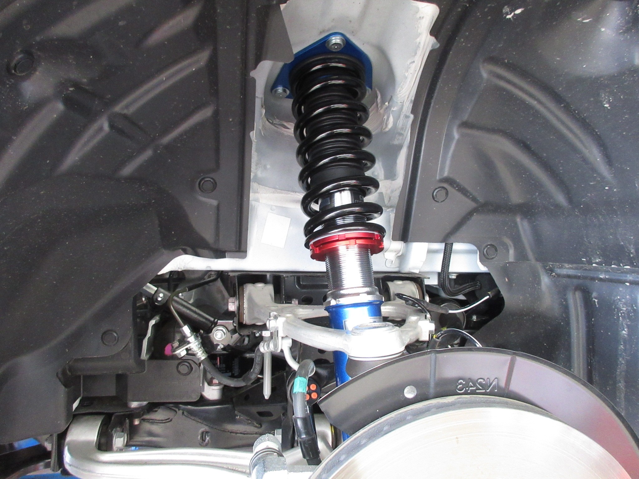 ホンダFIT（DAA-GP3）純正ショックアブソーバーとコイル 