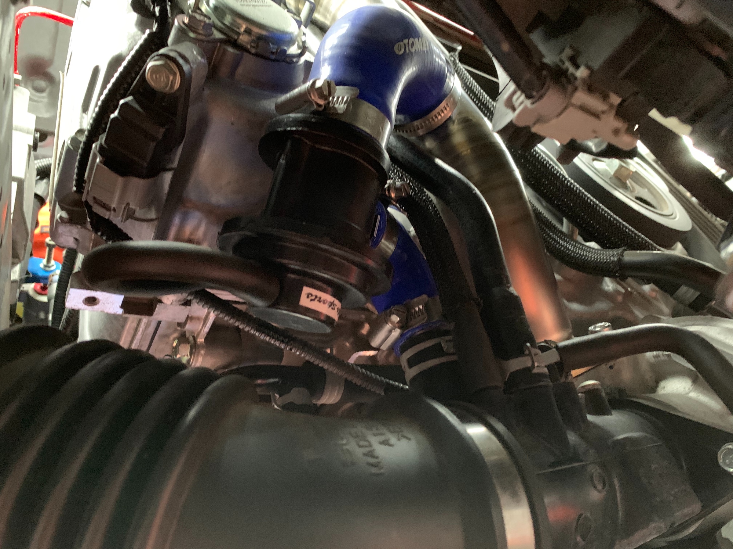 インテークパイプ、ブローオフバルブ 51W7twSPd+L._AC_UF350,