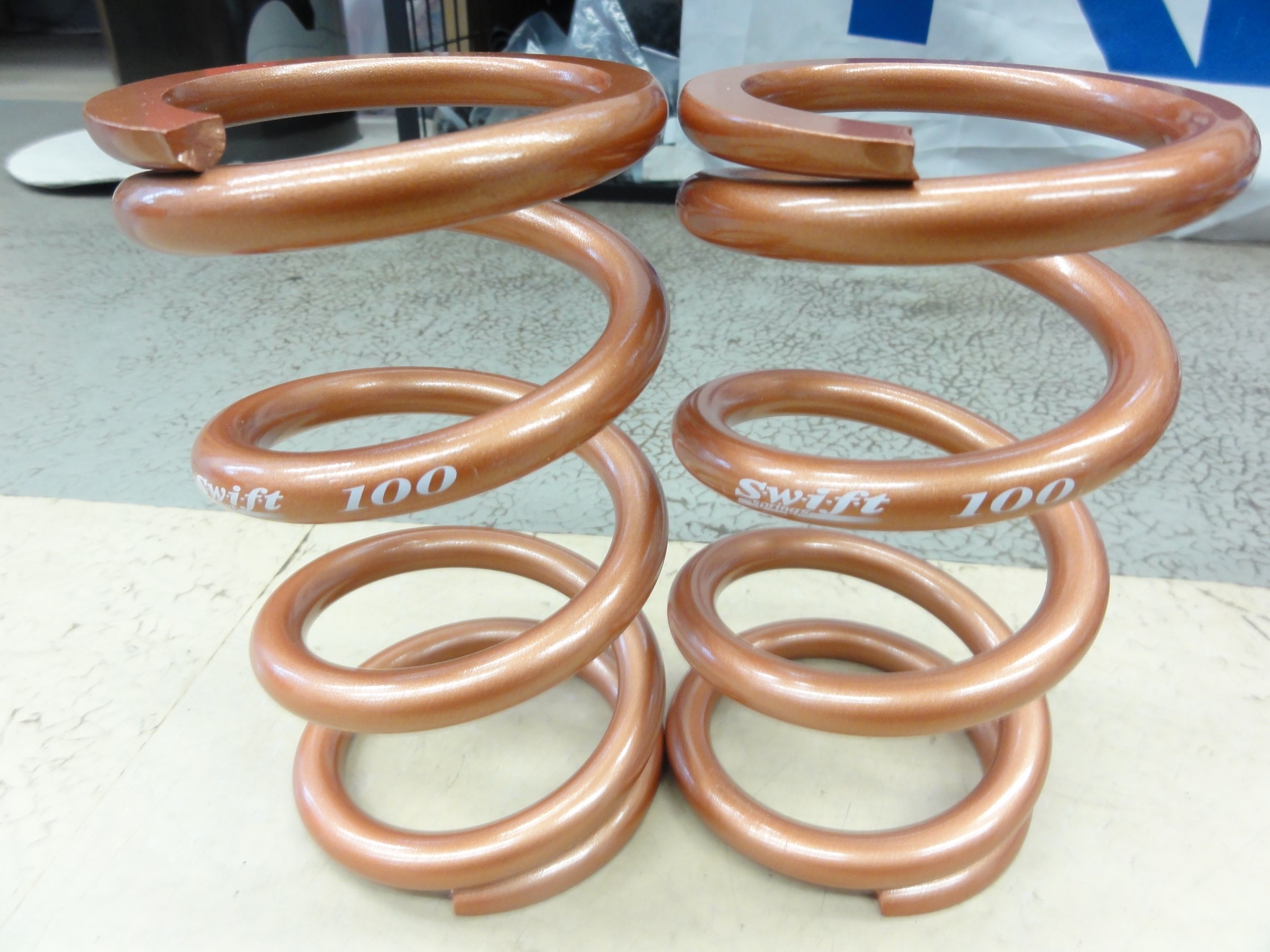 Swift springs スイフト 直巻きスプリング ID65φ 6kg 8インチ