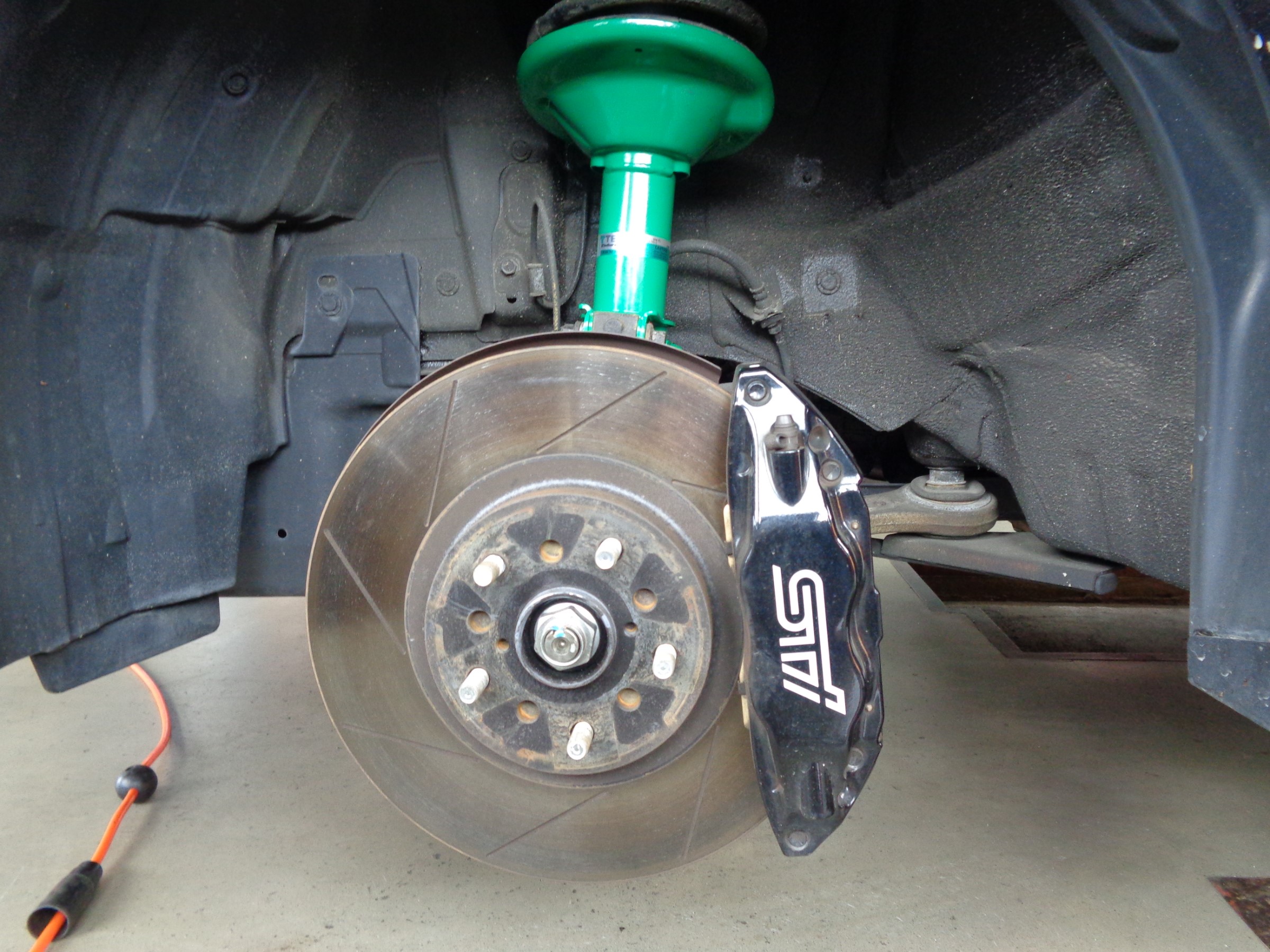 スバル インプレッサWRX STI（GRB）の足回りリフレッシュ！ | スバル