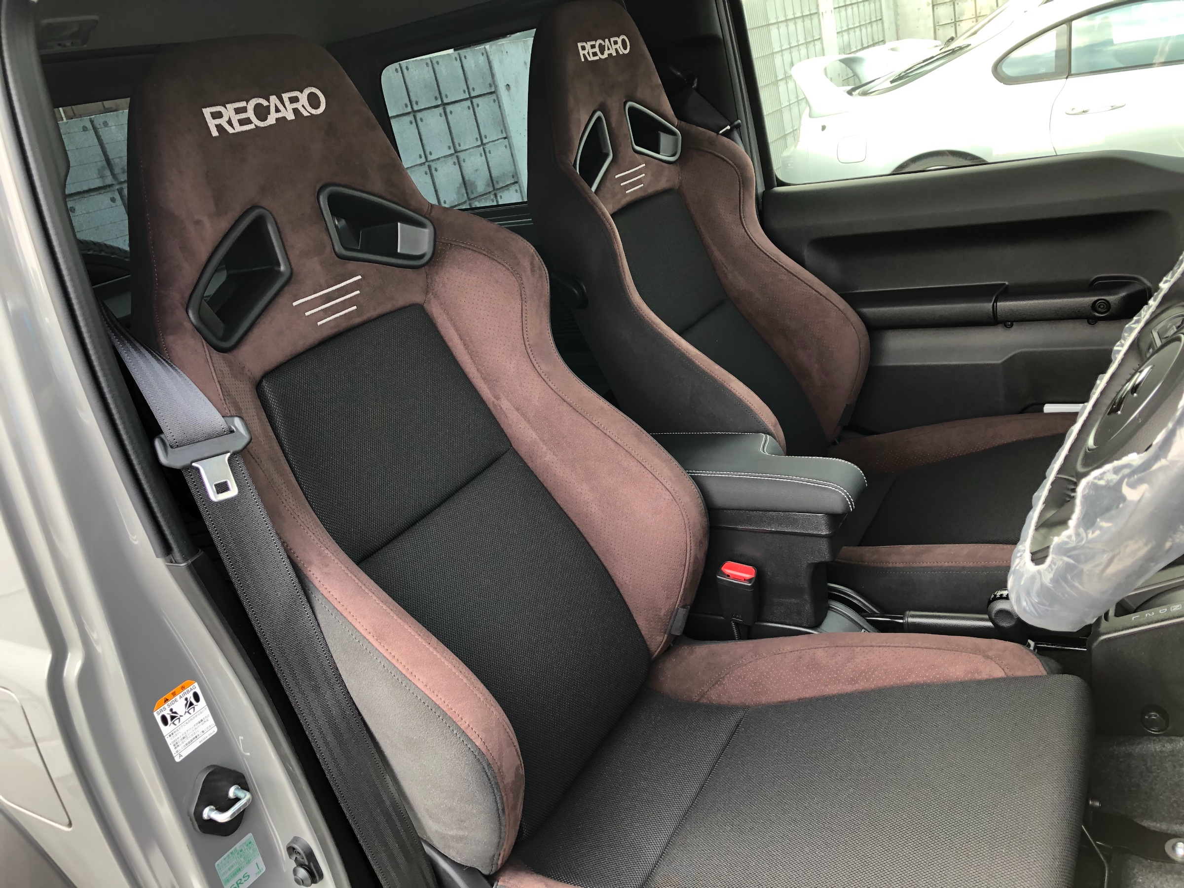 ジムニーシエラ レカロシート取付け《 JB74W × RECARO SR-7F GU