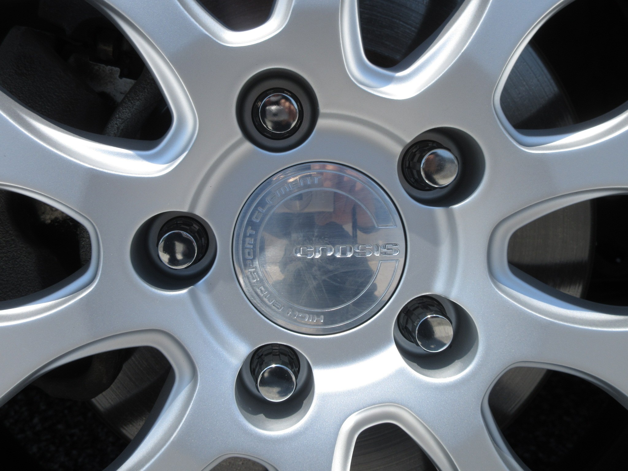 やっぱり四角いボディがカッコ良いんですよね トヨタ カローラ ルミオン Zre152n に Work Gnosis Hr1 Seiberling Sl1 の取り付け トヨタ カローラルミオン 店長アサコのブログ コクピット 55 車 のカスタマイズにかかわるスタッフより