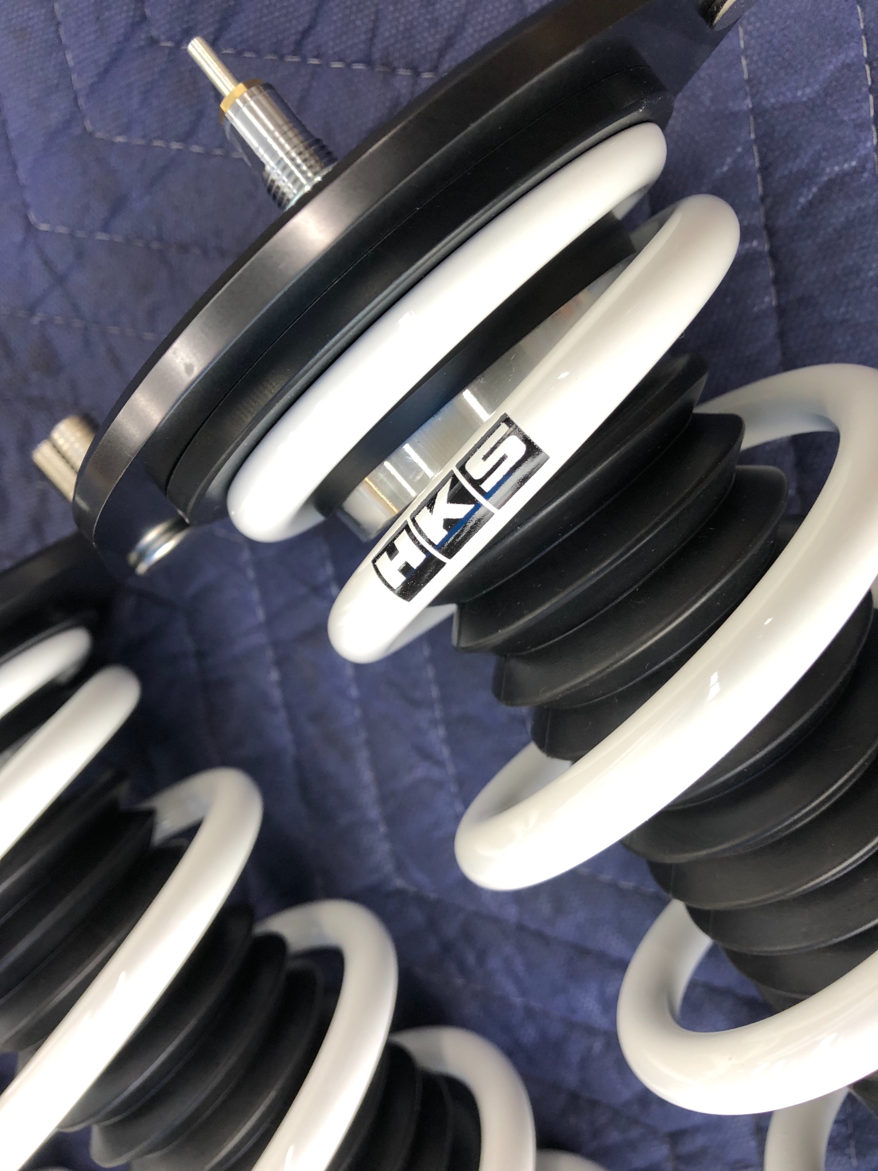 HKS新商品《HIPERMAX-S》車高調キット登場!NDロードスターで HKS新商品《HIPERMAX-S》車高調キット登場!NDロードスターで