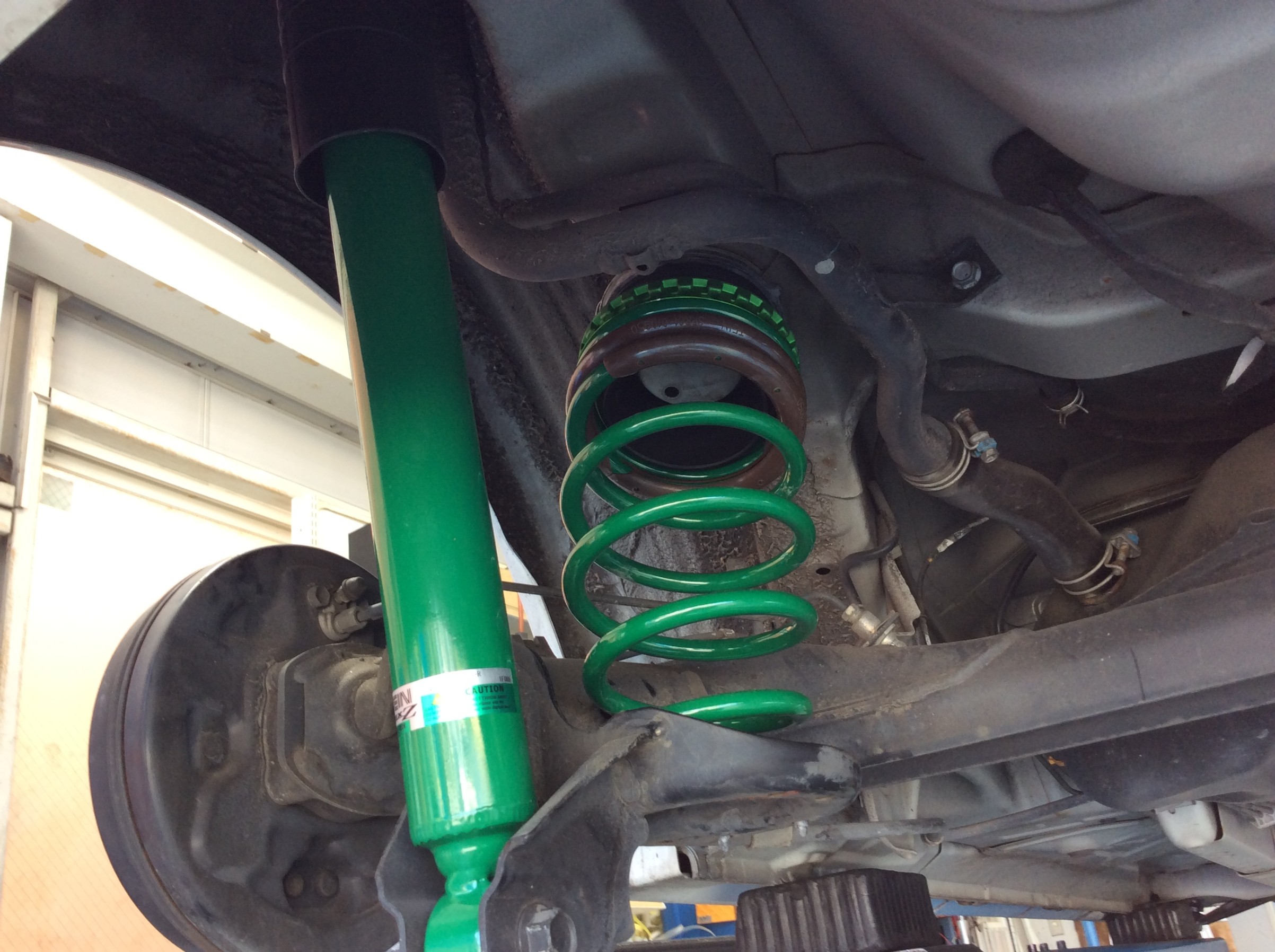 ダイハツタントカスタムL375足回り ダイハツ タント 足回りメンテナンス L375S / 足回りメンテナンスもお