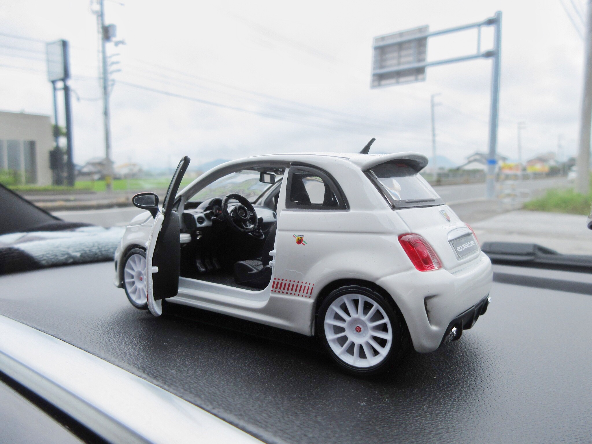 ハイパワー」「軽快な走り」「官能的サウンド」その全てが唯一無二の