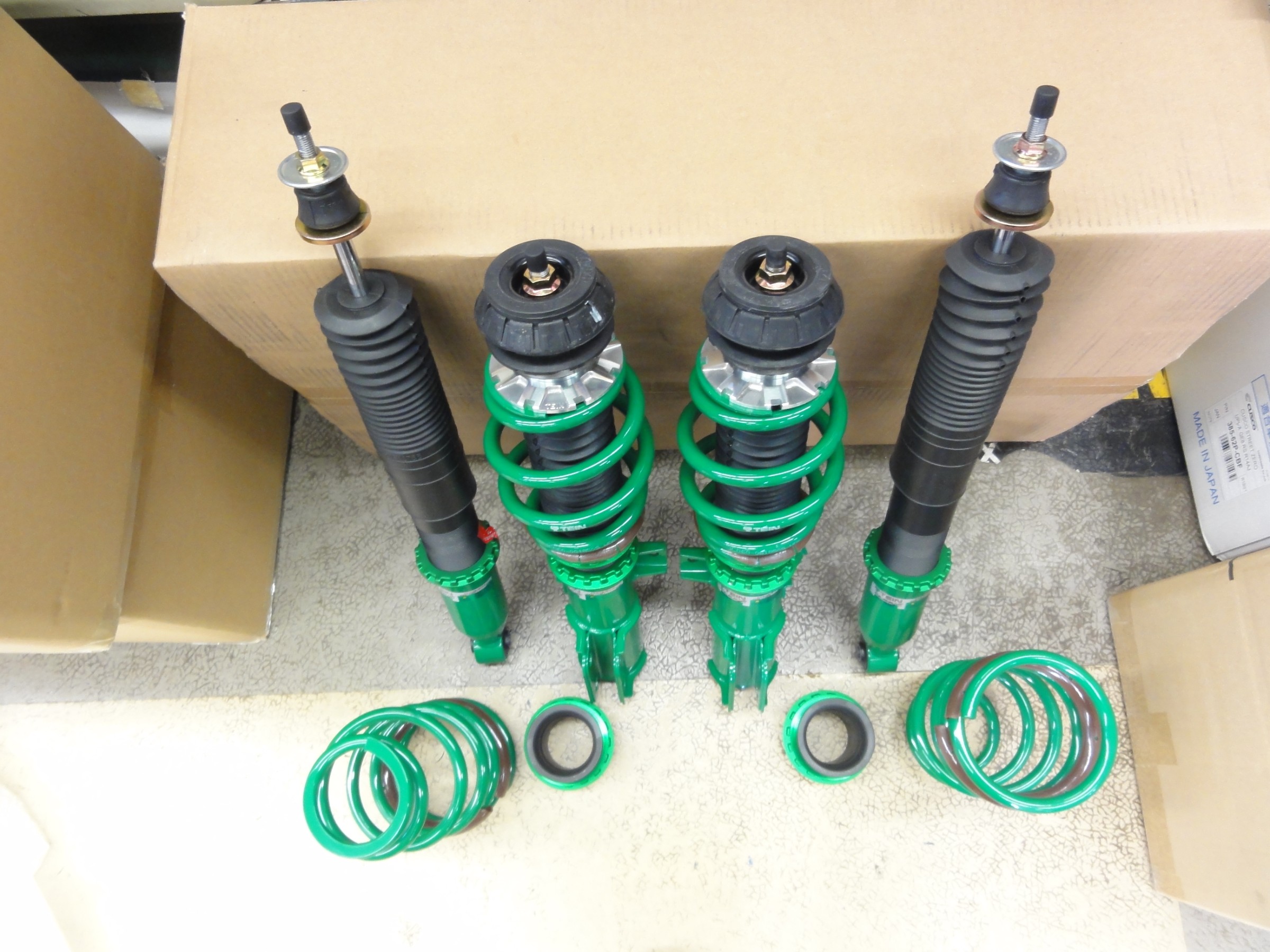 ノート（E12）テイン製車高調「FLEX-Z」装着＆アライメント作業