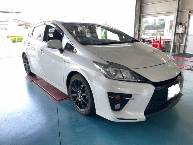 ZVW30 プリウス G's × フジツボ AUTHORIZE R | トヨタ プリウス 吸