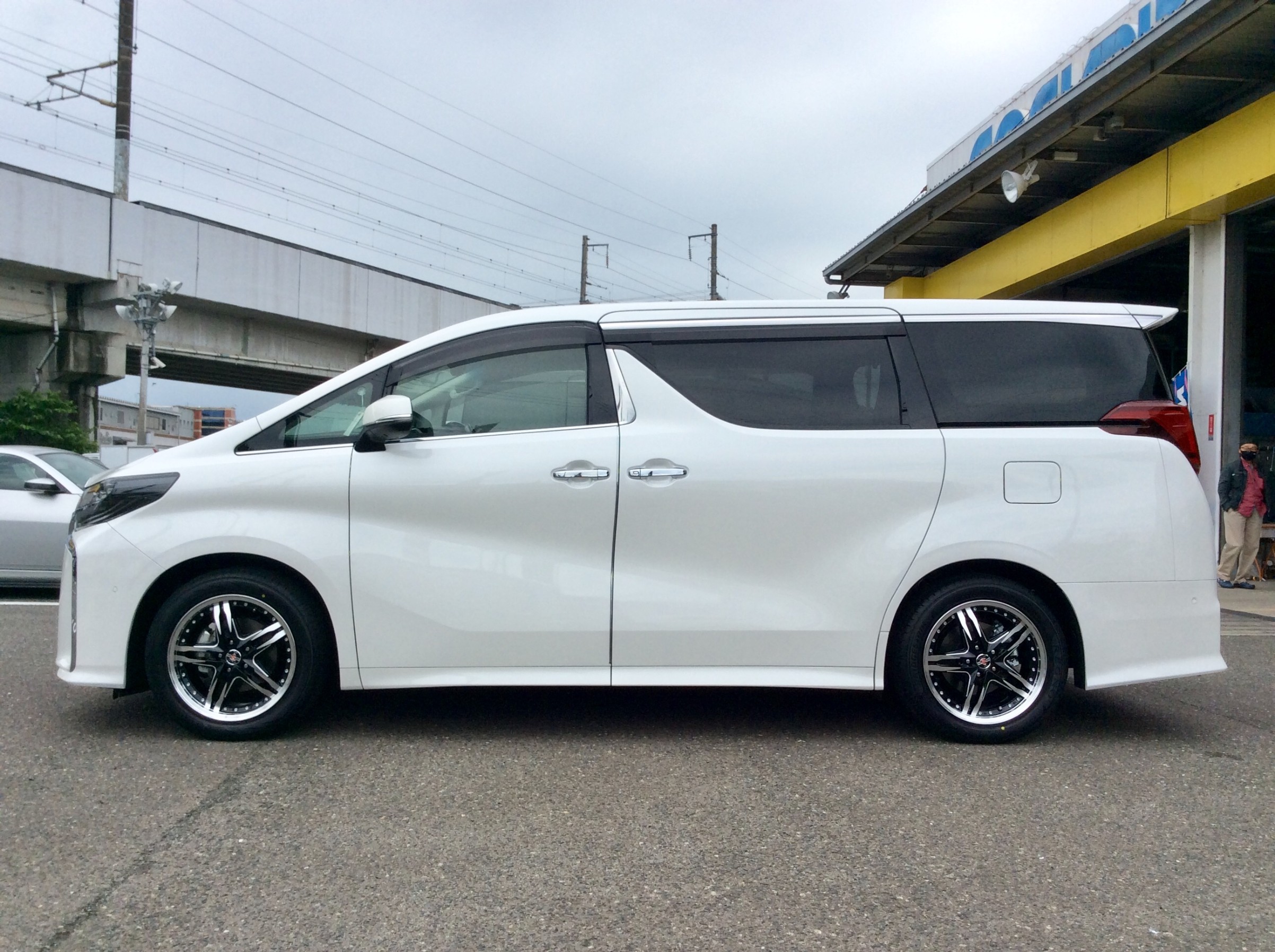 トヨタ アルファード　リードフック(車両タイヤ装着タイプ)[08459-00010]