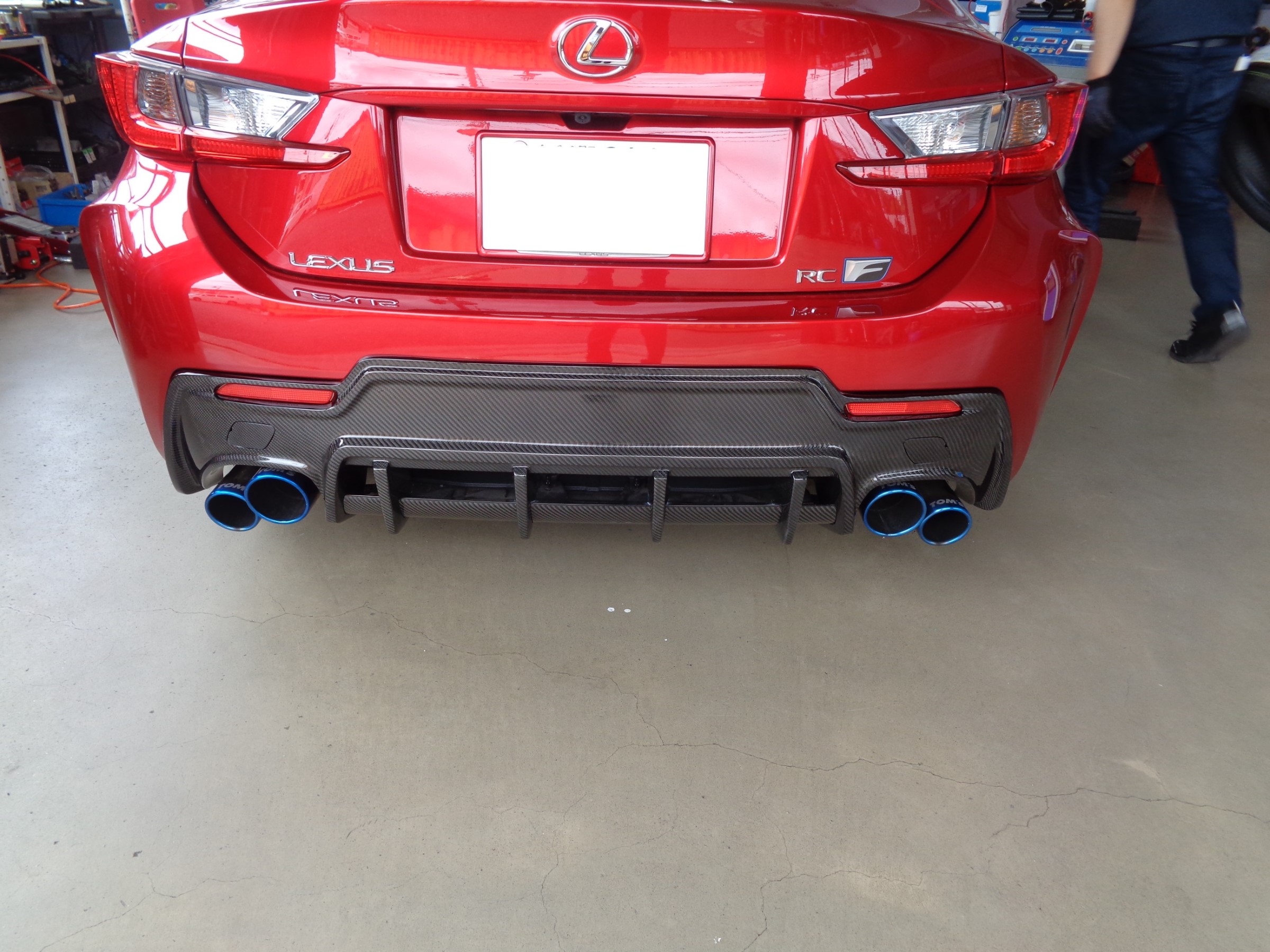 レクサス RC-FにTOM'S リアディフューザー取付！ | レクサス RC