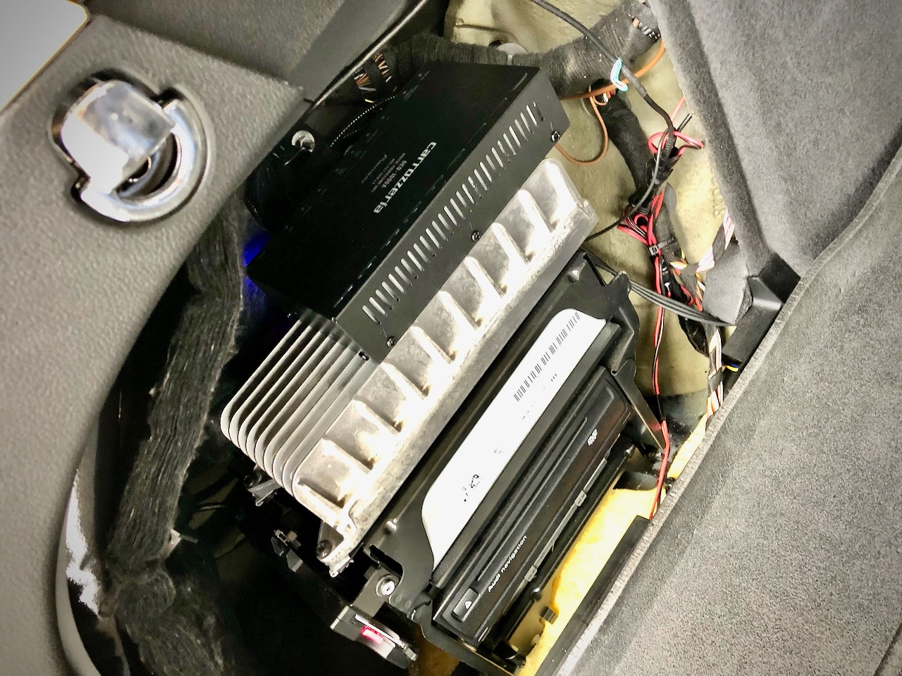 Pioneer DEQ-1000A | アウディ A4アバント AV・カーナビ・ドライブ