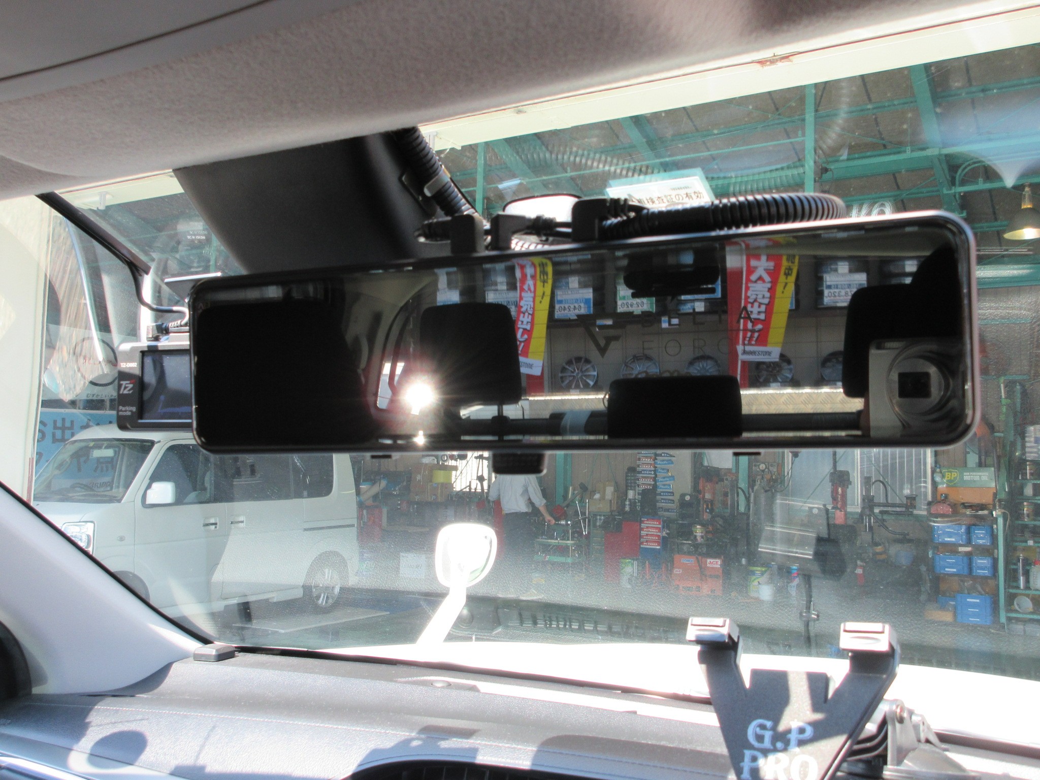 カッコ良く決まったハイラックスの欠点を解消です トヨタ ハイラックス Av カーナビ ドライブレコーダー Etc Av カーナビ ドライブレコーダー Etc オーディオ取付 Staff日記 コクピット さつま貝塚 車のカスタマイズにかかわるスタッフより