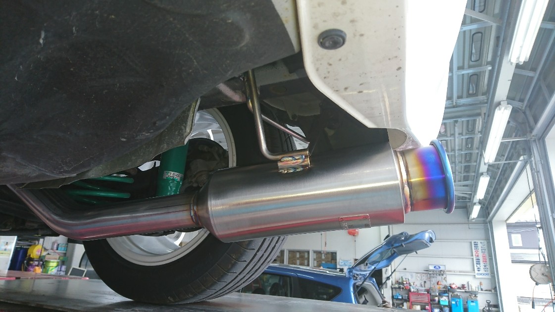 GK5フィット × FUJITSUBO（フジツボ）マフラー交換！ | ホンダ